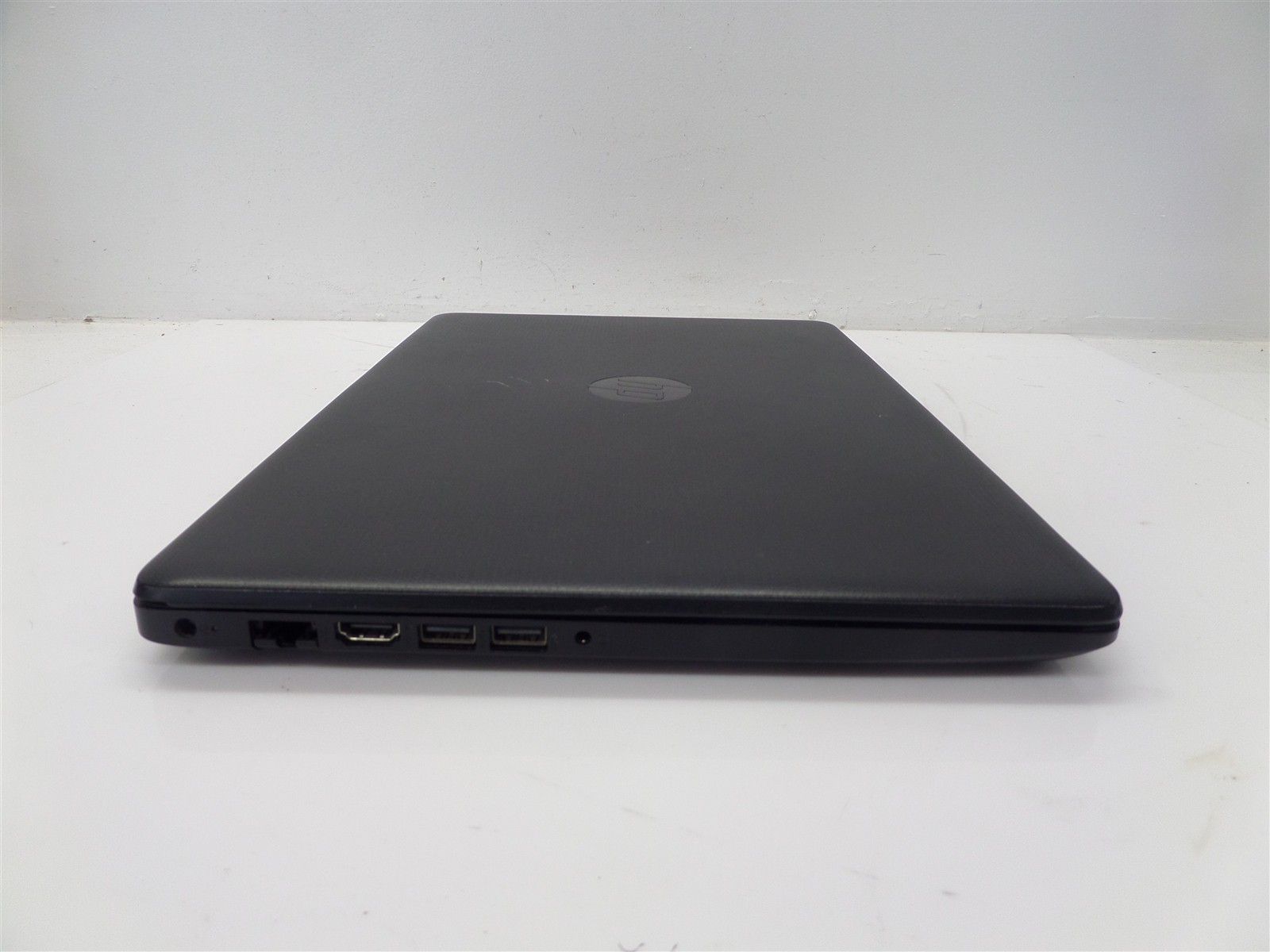 HP 15-db0011dx 15.6″ Laptop w/ AMD A6-9225 2.6GHz CPU 4GB RAM – No HDD/OS