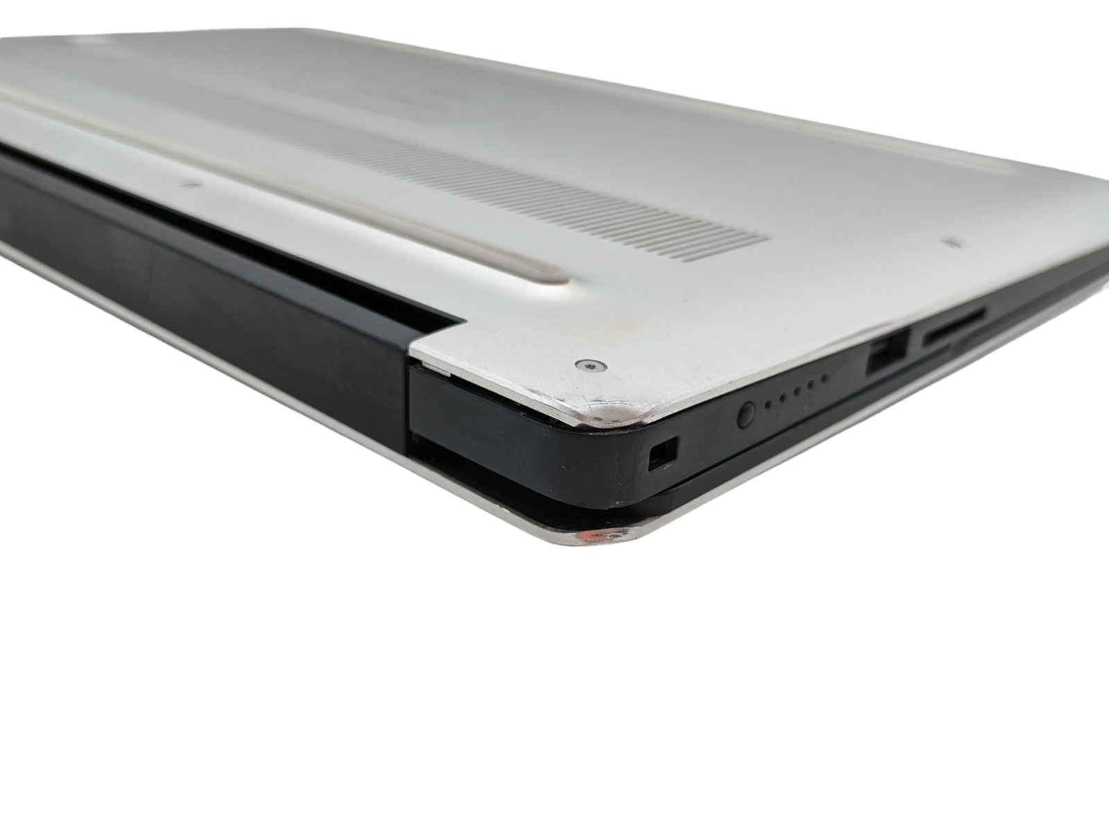 DELL PRECISION 5540 15″ i7 2.6GHz 32GB RAM 1TB SSD Grade D