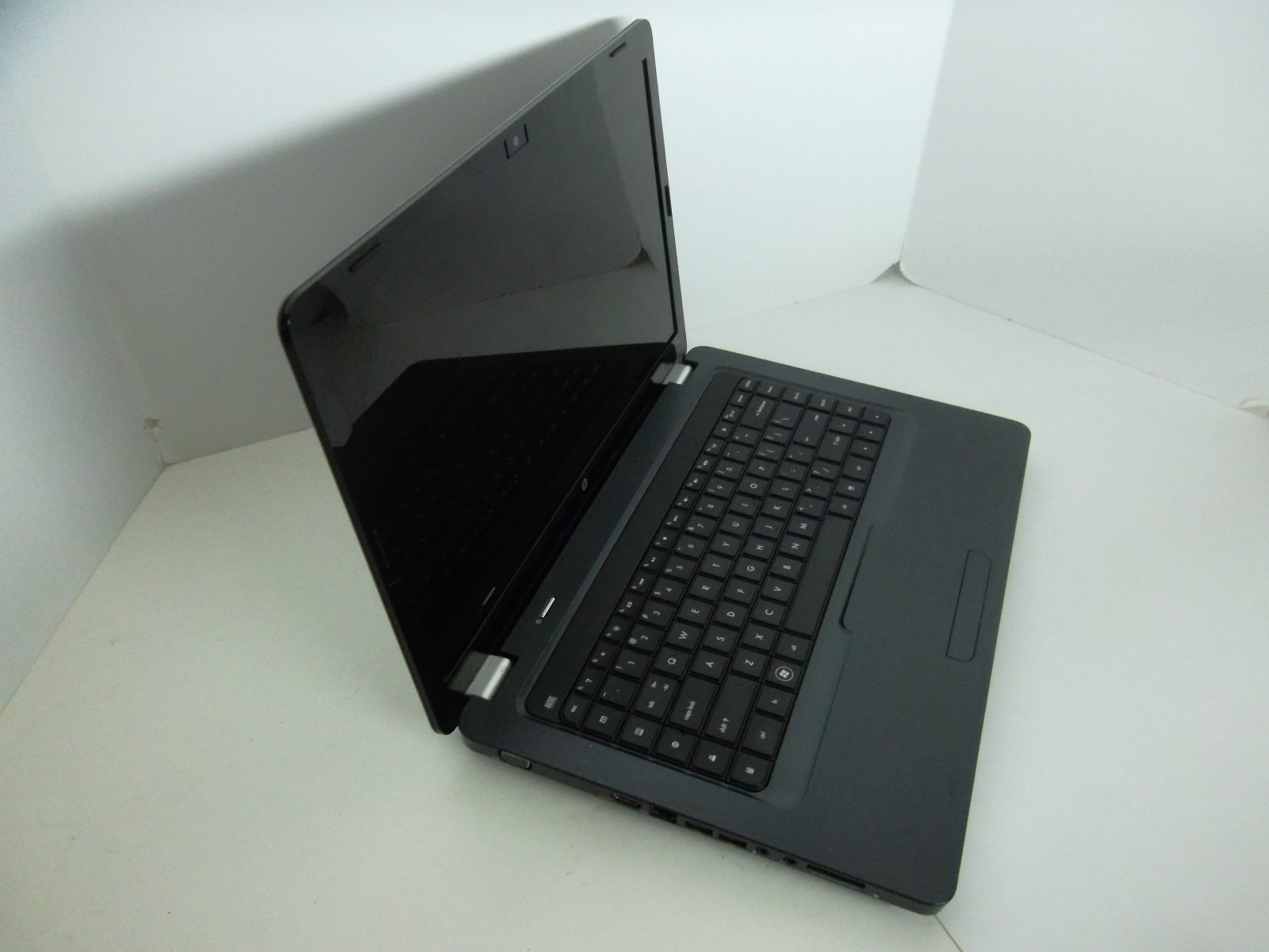 HP G62-340US 15.6″ AMD Athlon II DC 2.2GHz 2GB Wi-Fi WebCam DVD±RW XH066UA#ABA