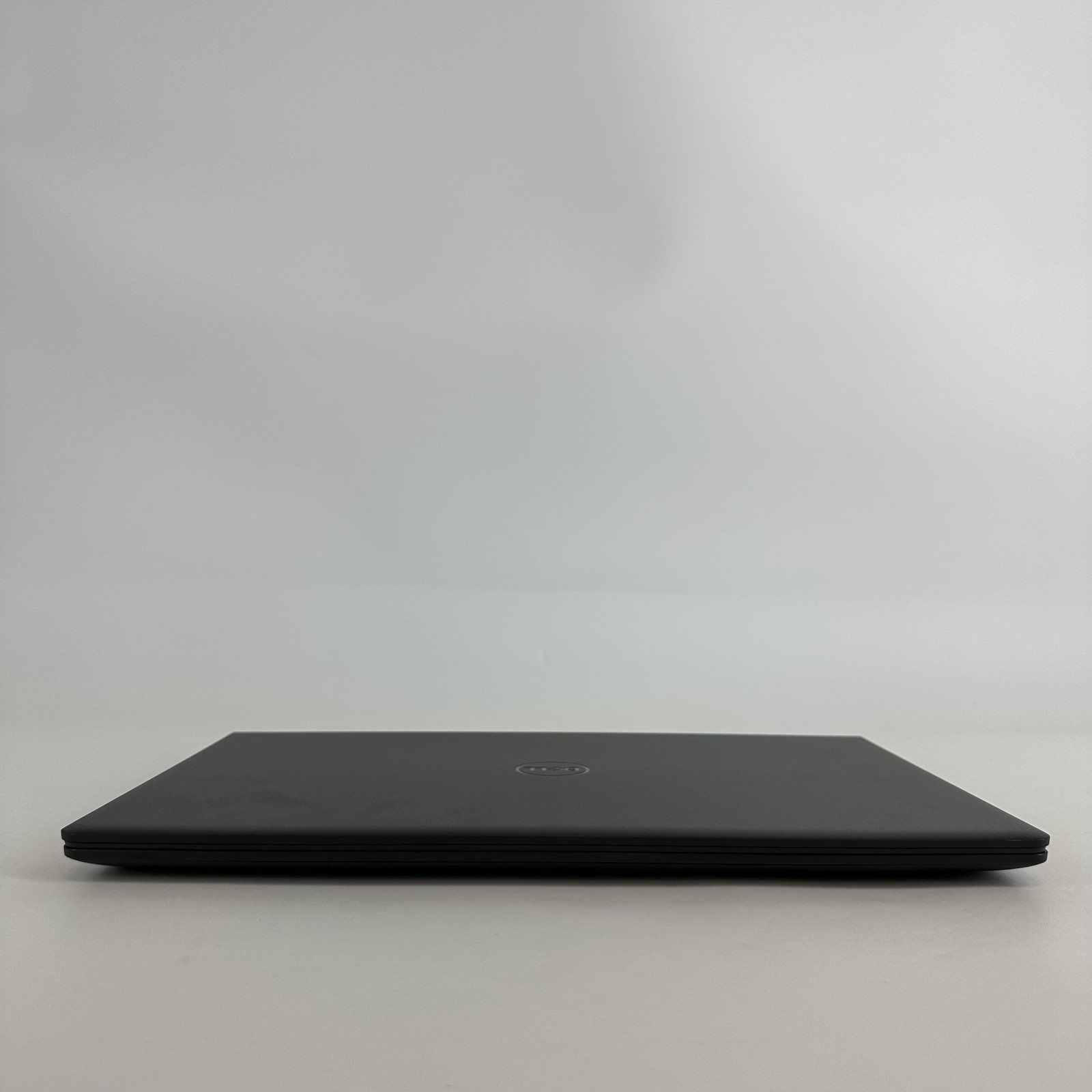 Dell 15 DC15250 Carbon Black FHD 1.2 GHz Core 3 100U 8GB RAM 512GB SSD Excellent