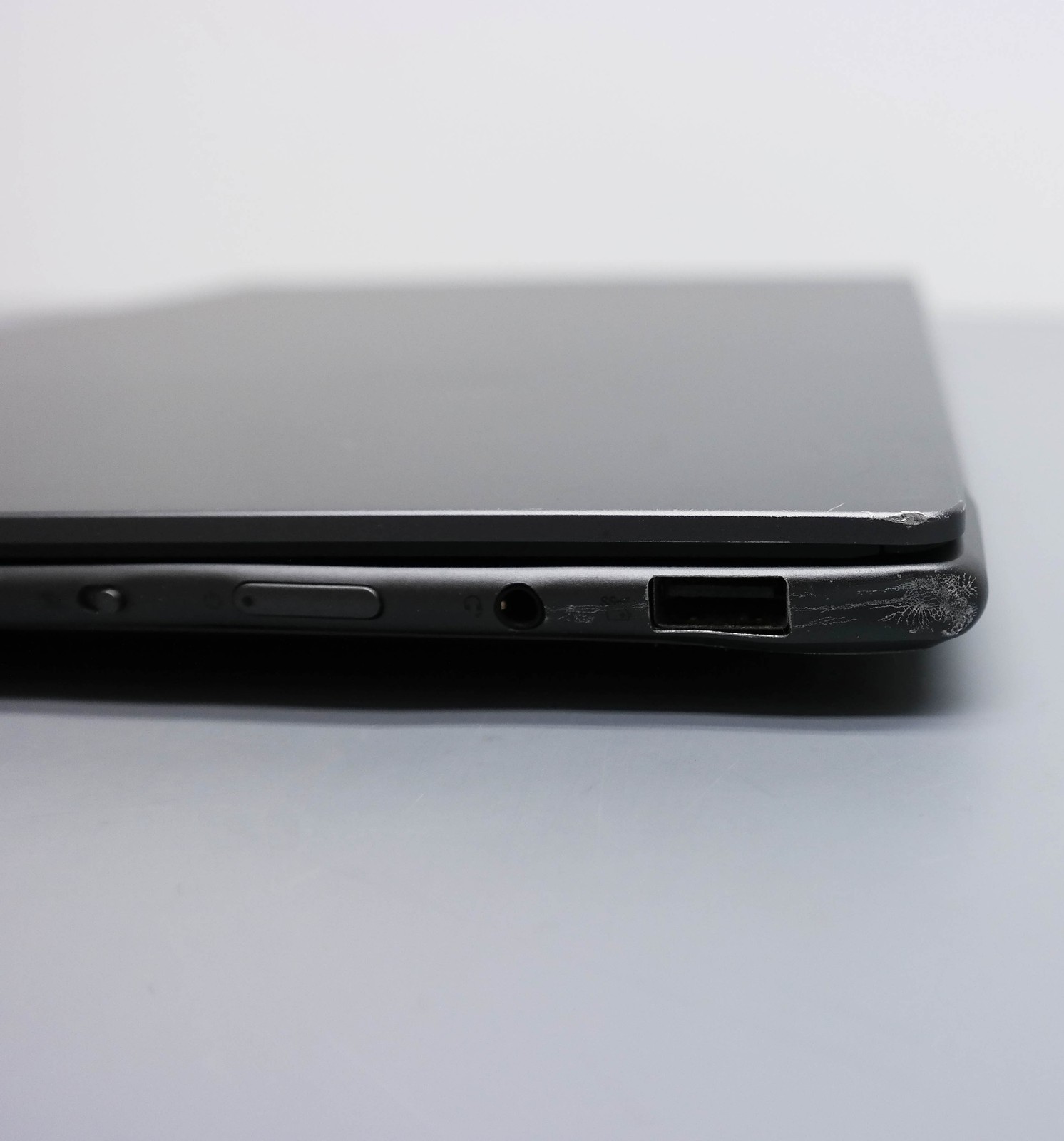 Lenovo Slim Pro 7 14.5″ Ryzen 7 7735HS 16GB 512GB RTX 3050 ISSUE
