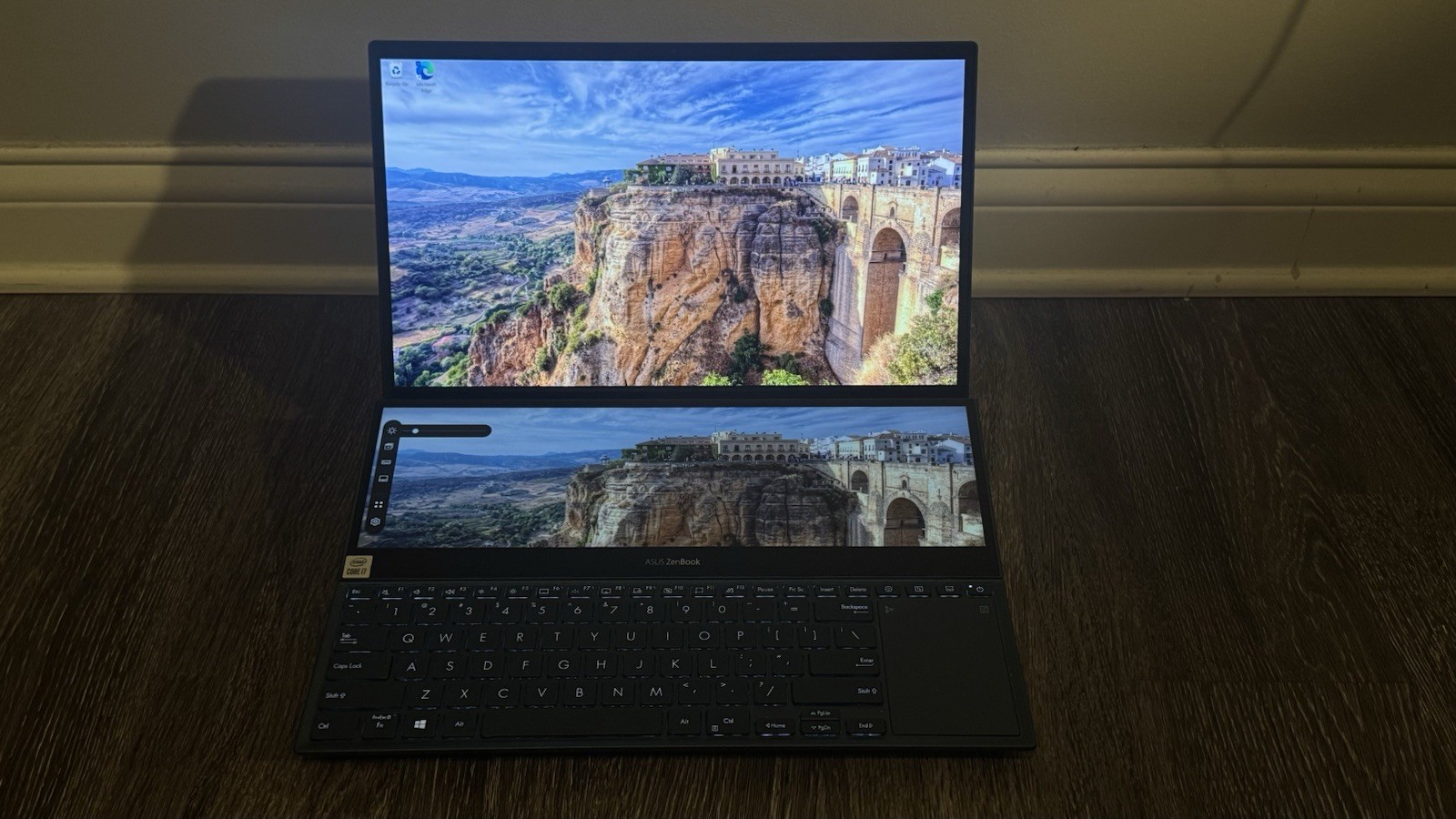ASUS ZenBook Pro Duo 15 RTX 3070 Intel Core I7