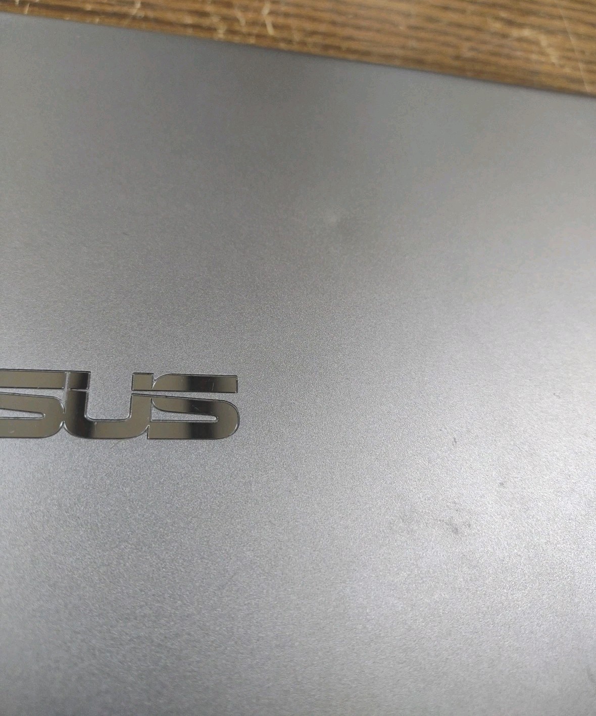 Asus Zenbook Flip 15 Q508U 15.3″ Ryzen 7 5700U 8GB RAM 256GB SSD