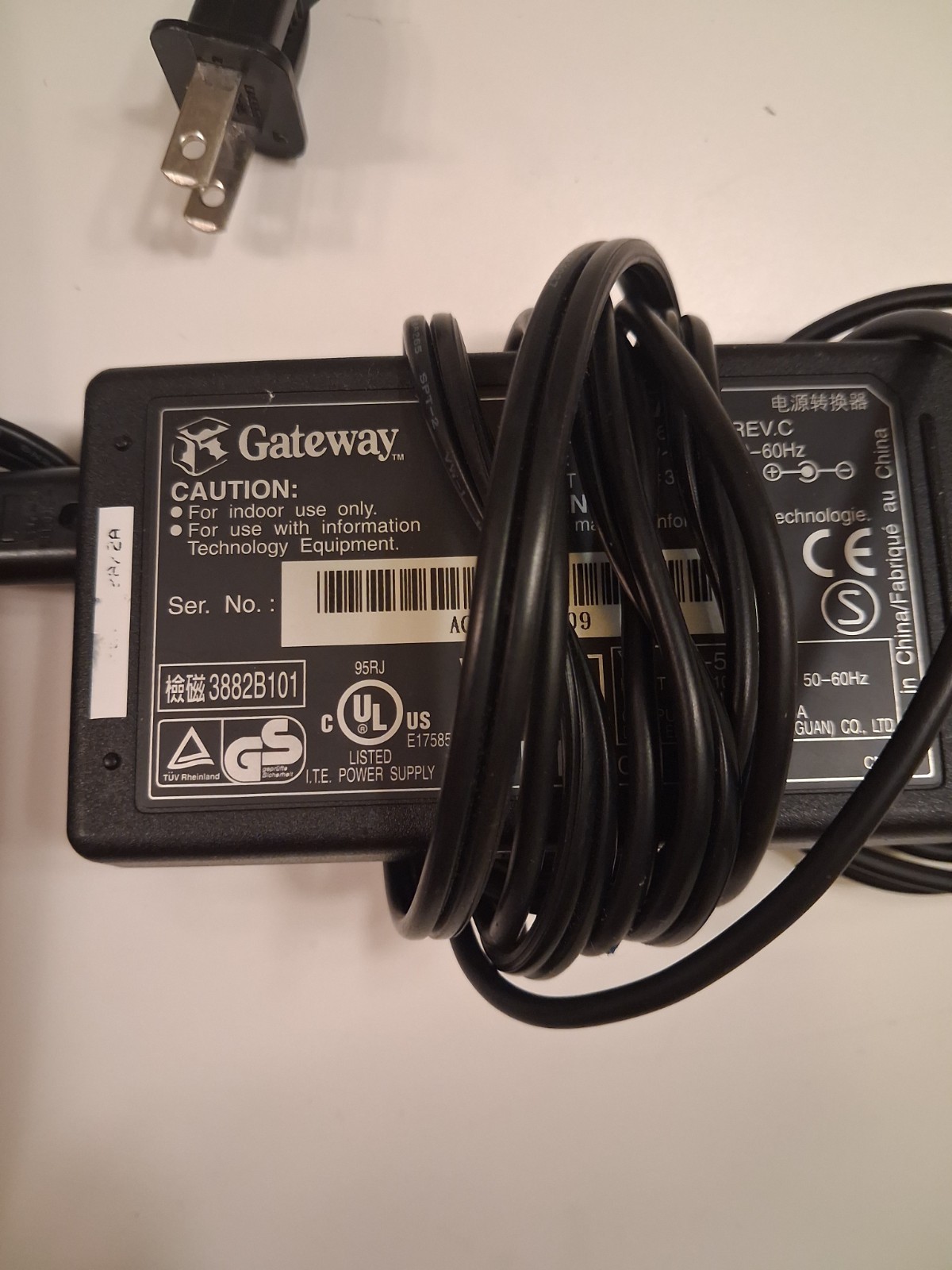 Vintage Gateway Solo 1150 Laptop Windlows ME – Parts or Repair Only