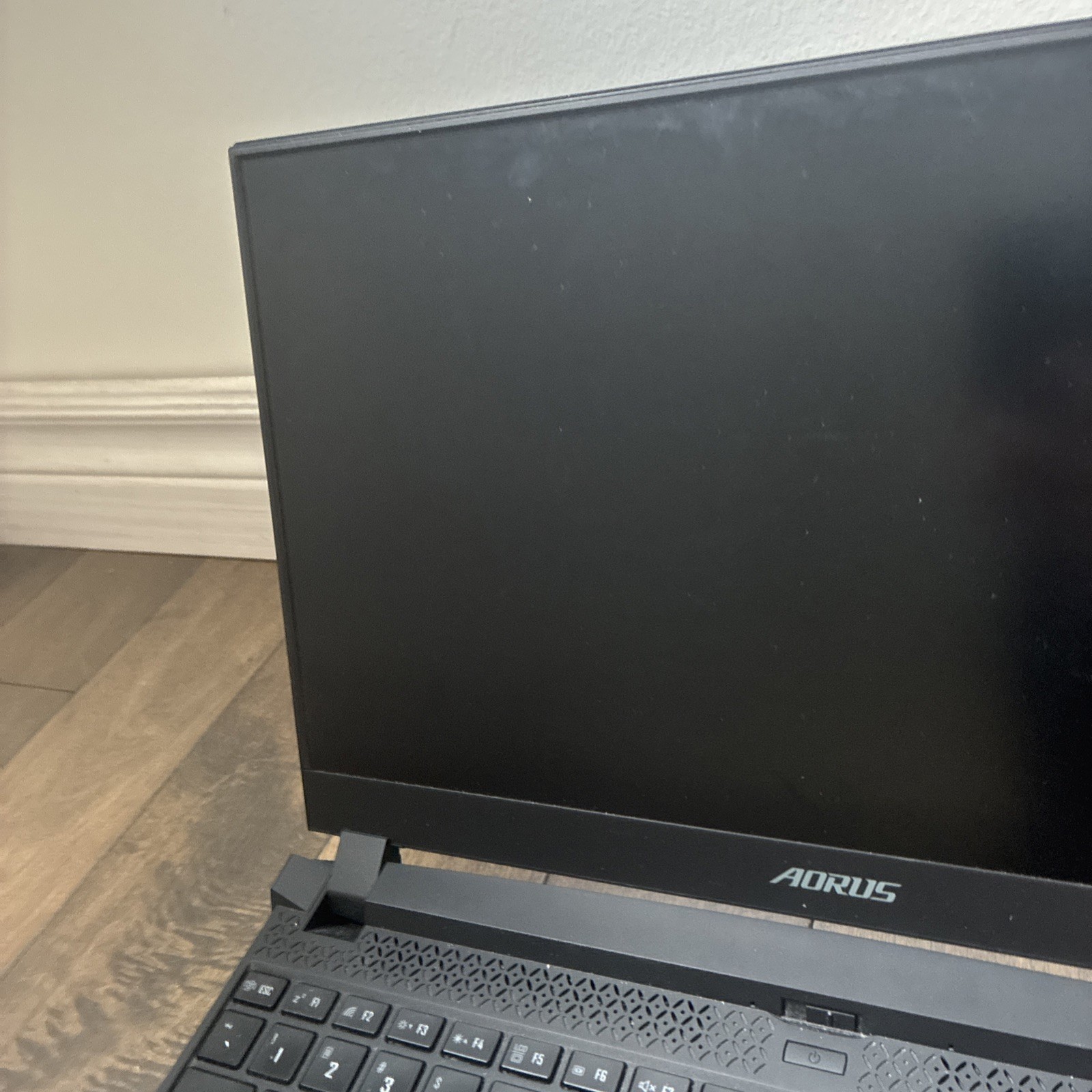 AS IS – NO RAM NO SSD – Gigabyte AORUS 15P XD RTX 3070 8GB i7-11800H Gaming