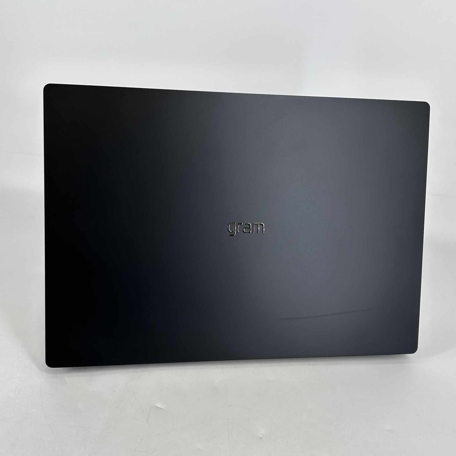 LG Gram Pro 17 QHD+ 2.9 GHz Ultra 9 285H 32GB 1TB/1TB NVIDIA RTX 5050 Excellent