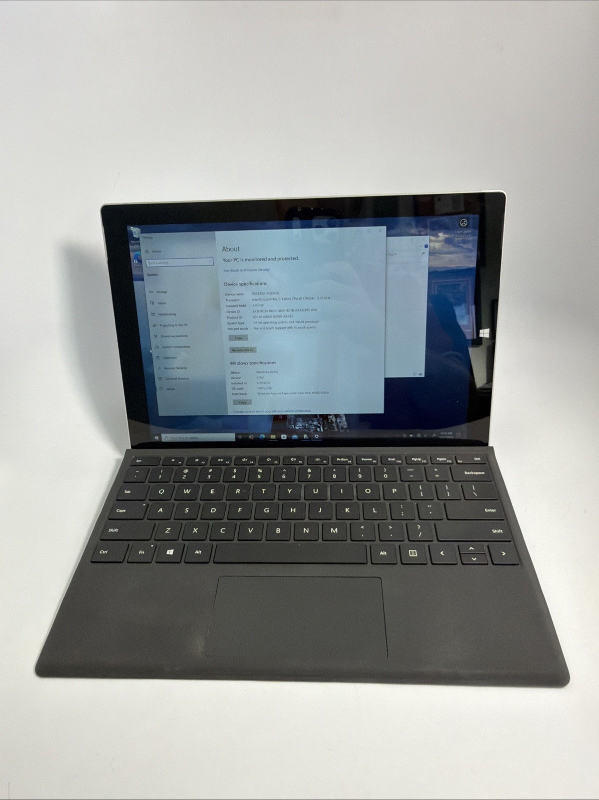 Microsoft Surface Pro 3 12.3″ Core i5-4300U 1.90GHZ 2.5GHZ 4GB RAM 128GB SSD W10