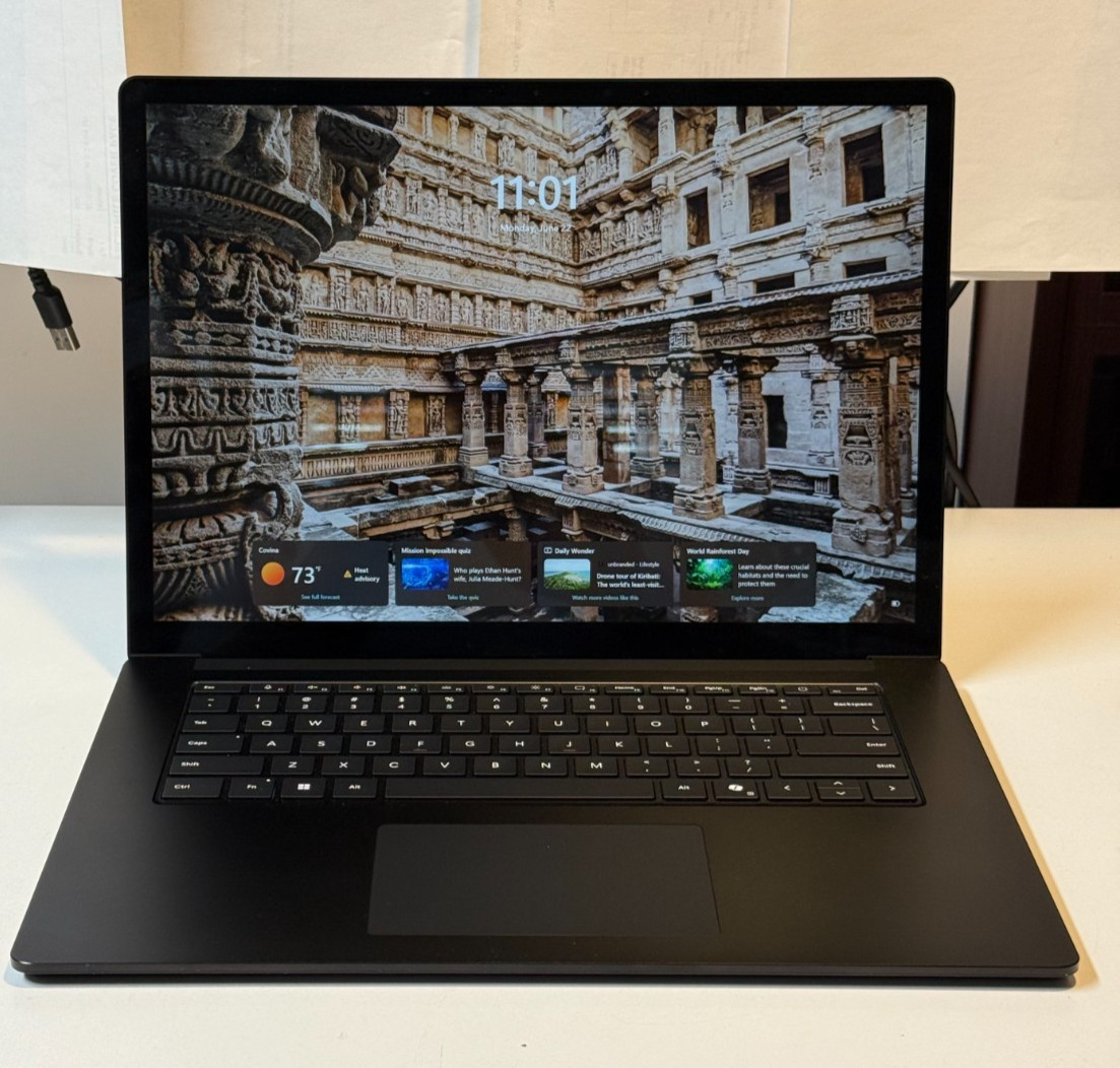 NEW SEALED MS Surface Laptop 6 15″ S1 Ultra i7 165H -32GB RAM- 512GB SSD-W11 PRO
