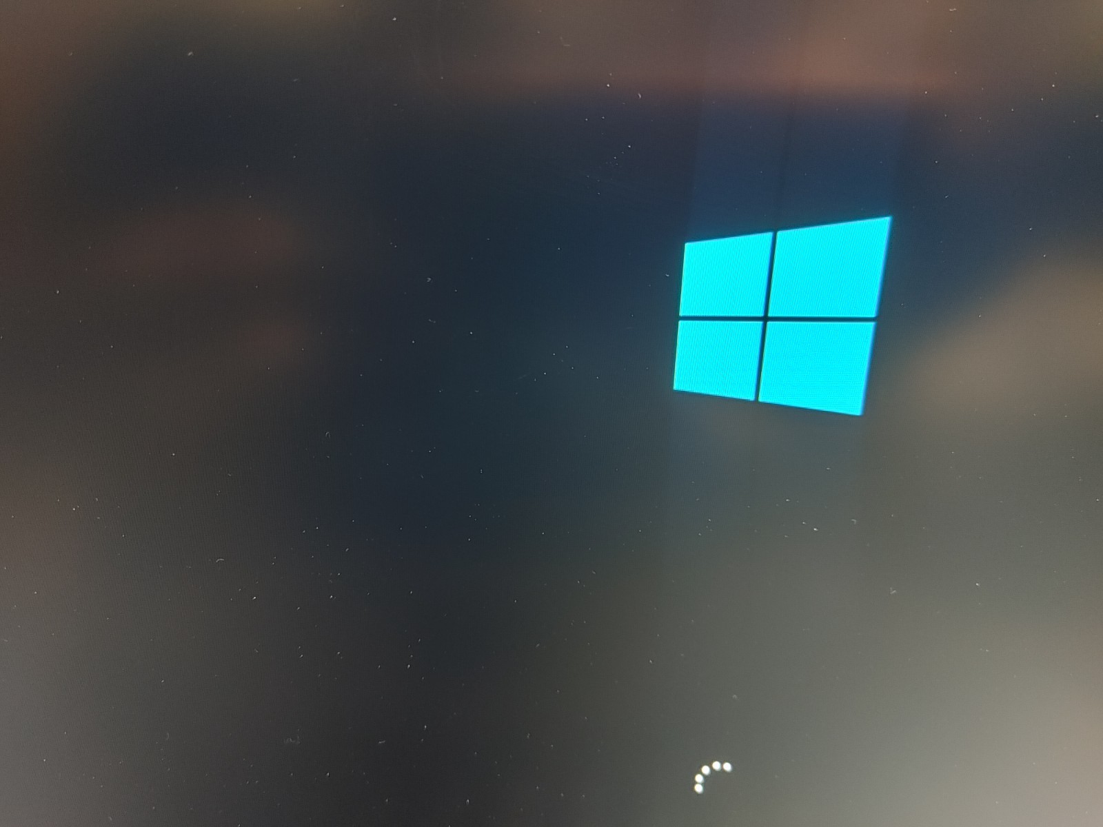 Dell XPS 9570 Core i7-8750H@2.20GHz, 8GB RAM , NO SSD , FOR PARTS/ REPAIR