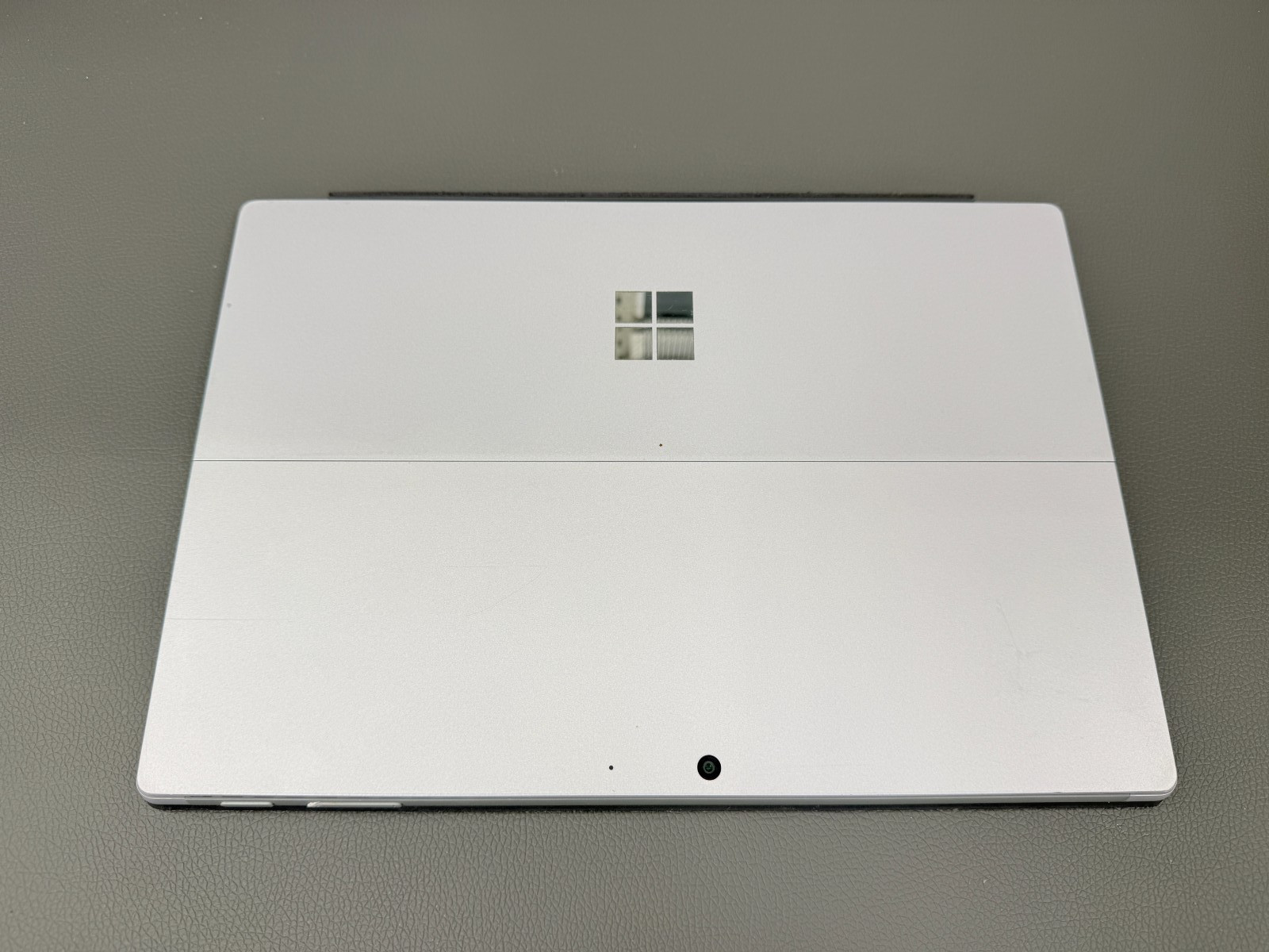 Microsoft Surface Pro 7 12.3″ i5-1035G4 1.1GHz 8GB RAM 128GB SSD W Keyboard+Pen