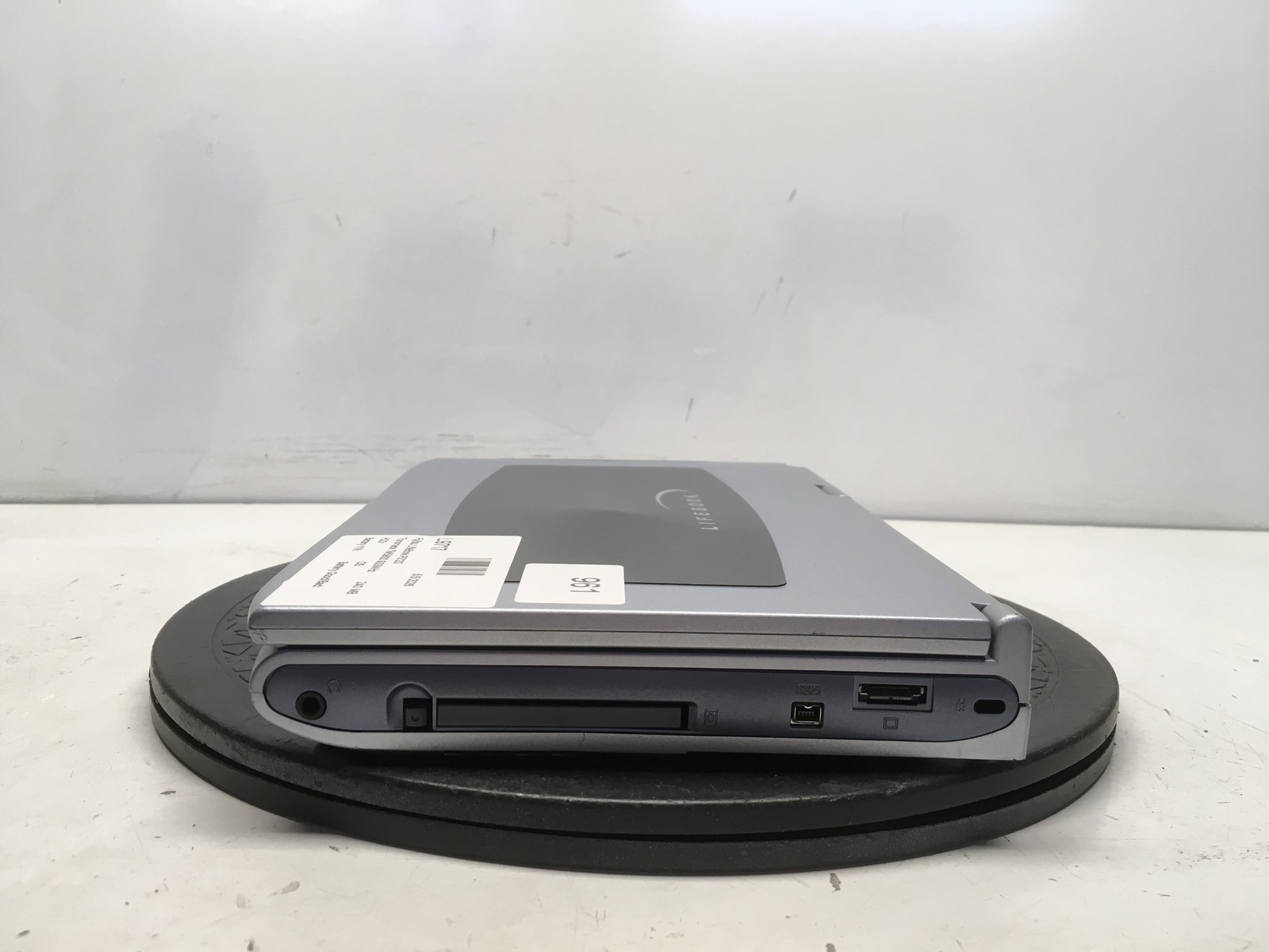 Fujitsu LifeBook P2120 Transmeta Crusoe TM5800 933MHz 240 MB NO HDD No Batt