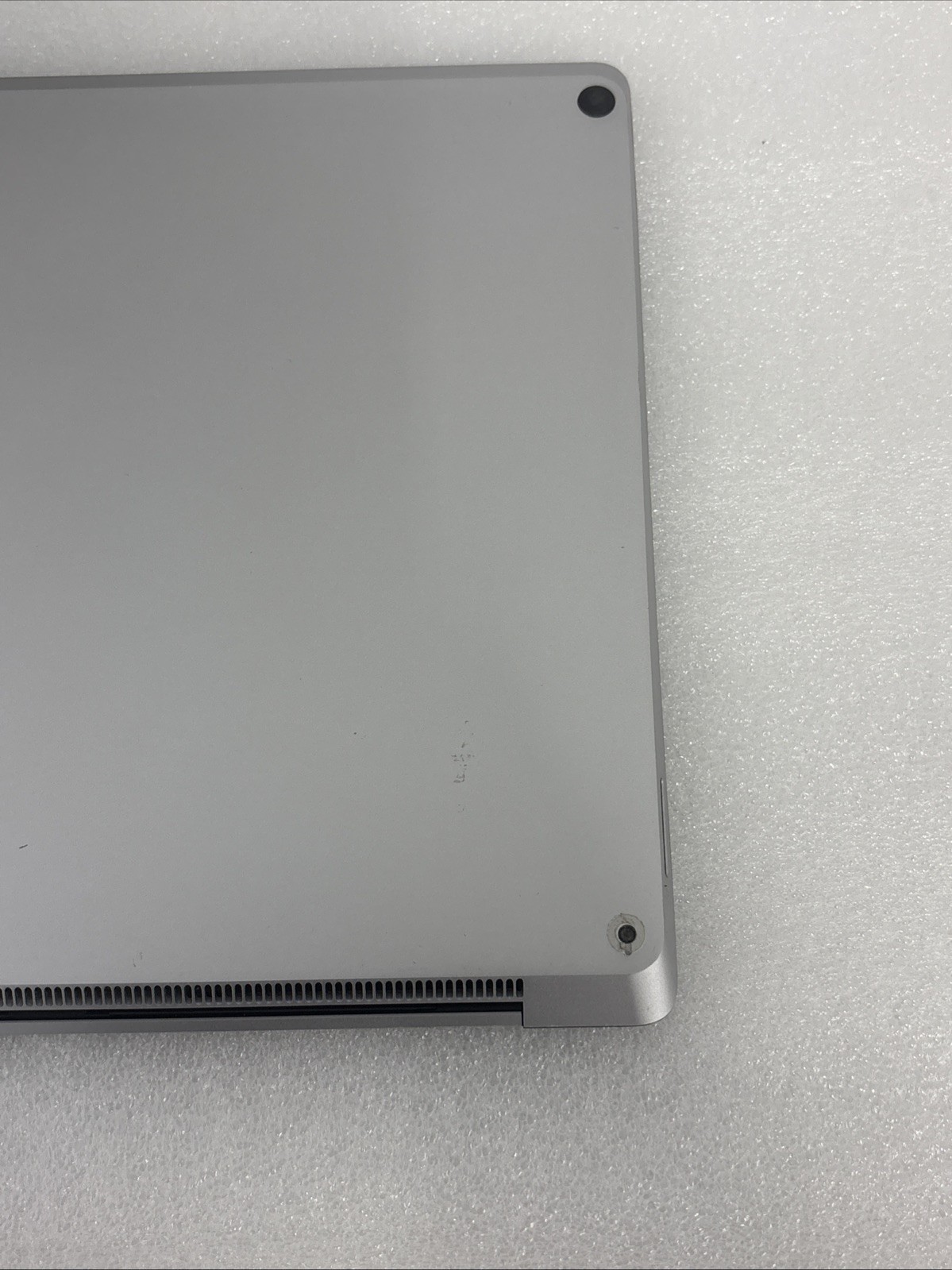 Microsoft Surface Laptop 4 13.5″ (512GB, AMD Ryzen 5, 16GB) – Platinum