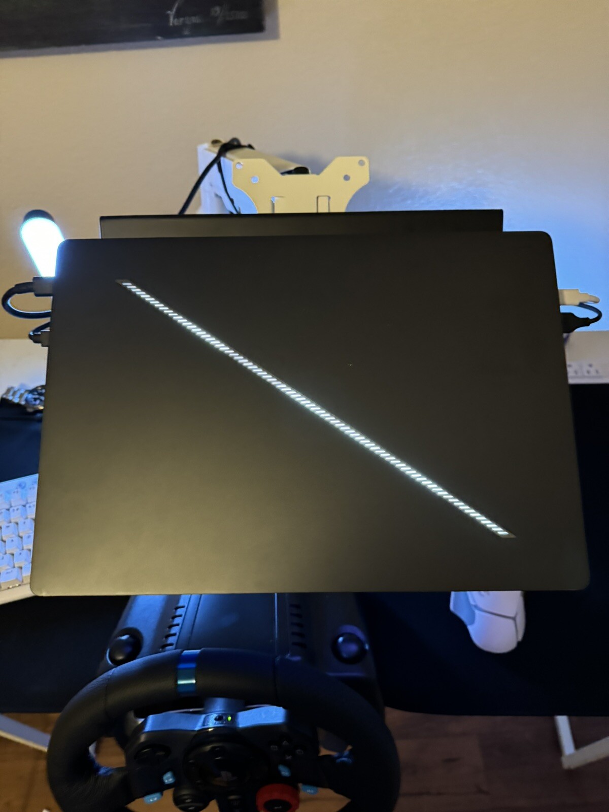 ASUS ROG Zephyrus G16 16″ QHD+ OLED 240Hz – Ultra 9 185H, RTX 4070