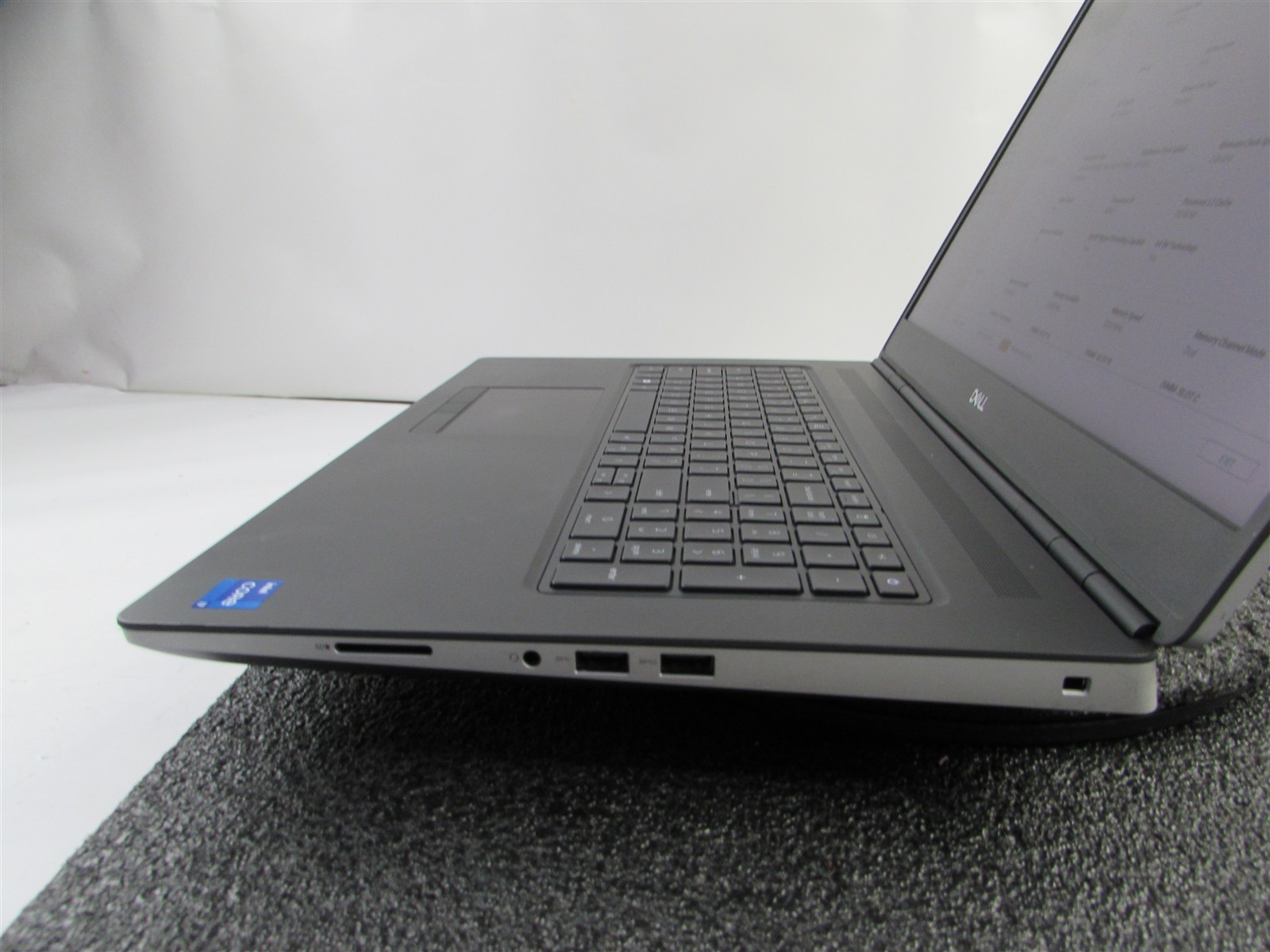 DELL PRECISION 7760 1920X1080 I7-11850H 1TB 32GB NVIDIA RTX A4000 WIN 11 PRO