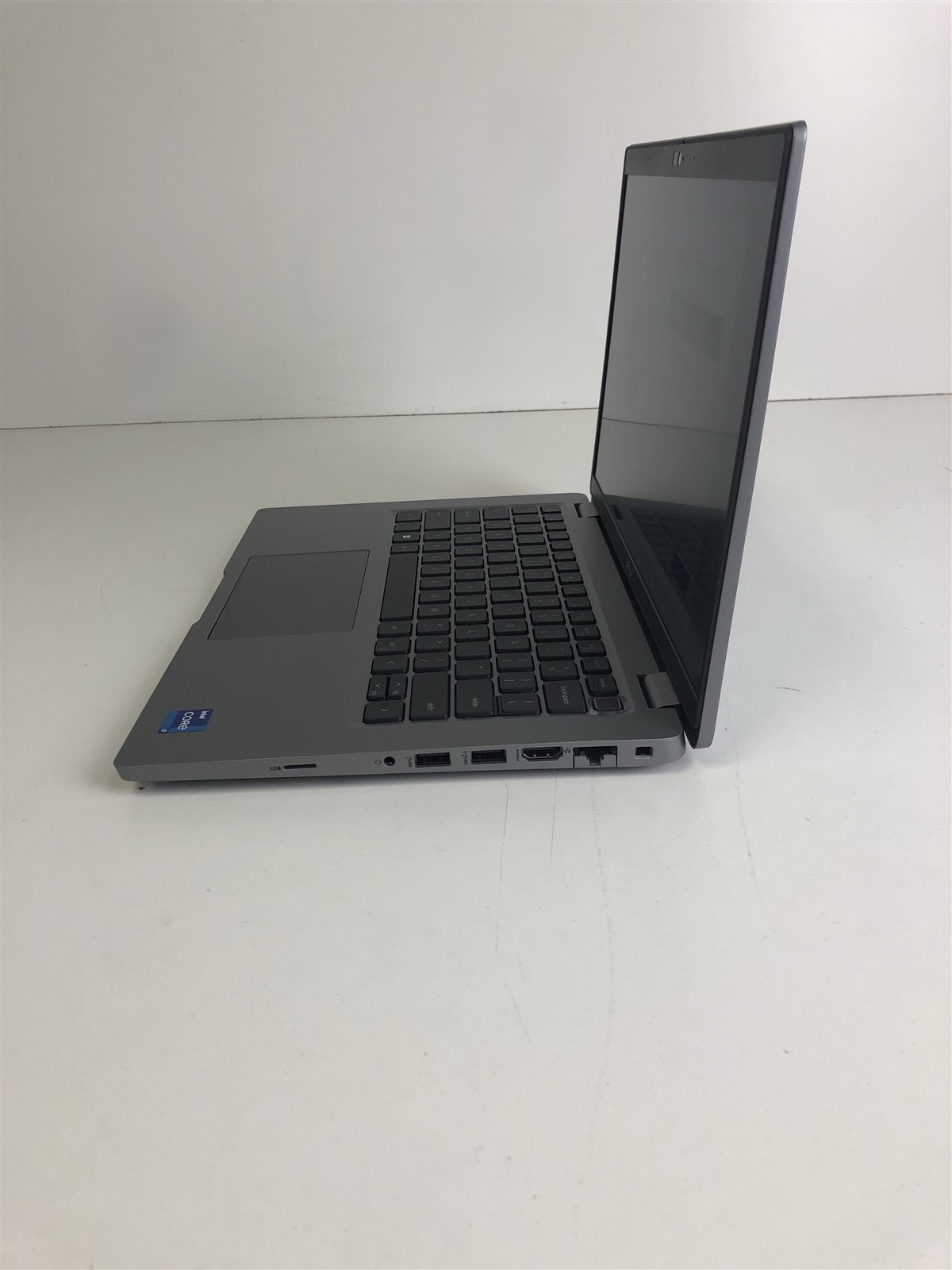 Dell Latitude 5430: Intel Core i7-1255U 1.7GHz – 16GB – 512GB (SELECT)