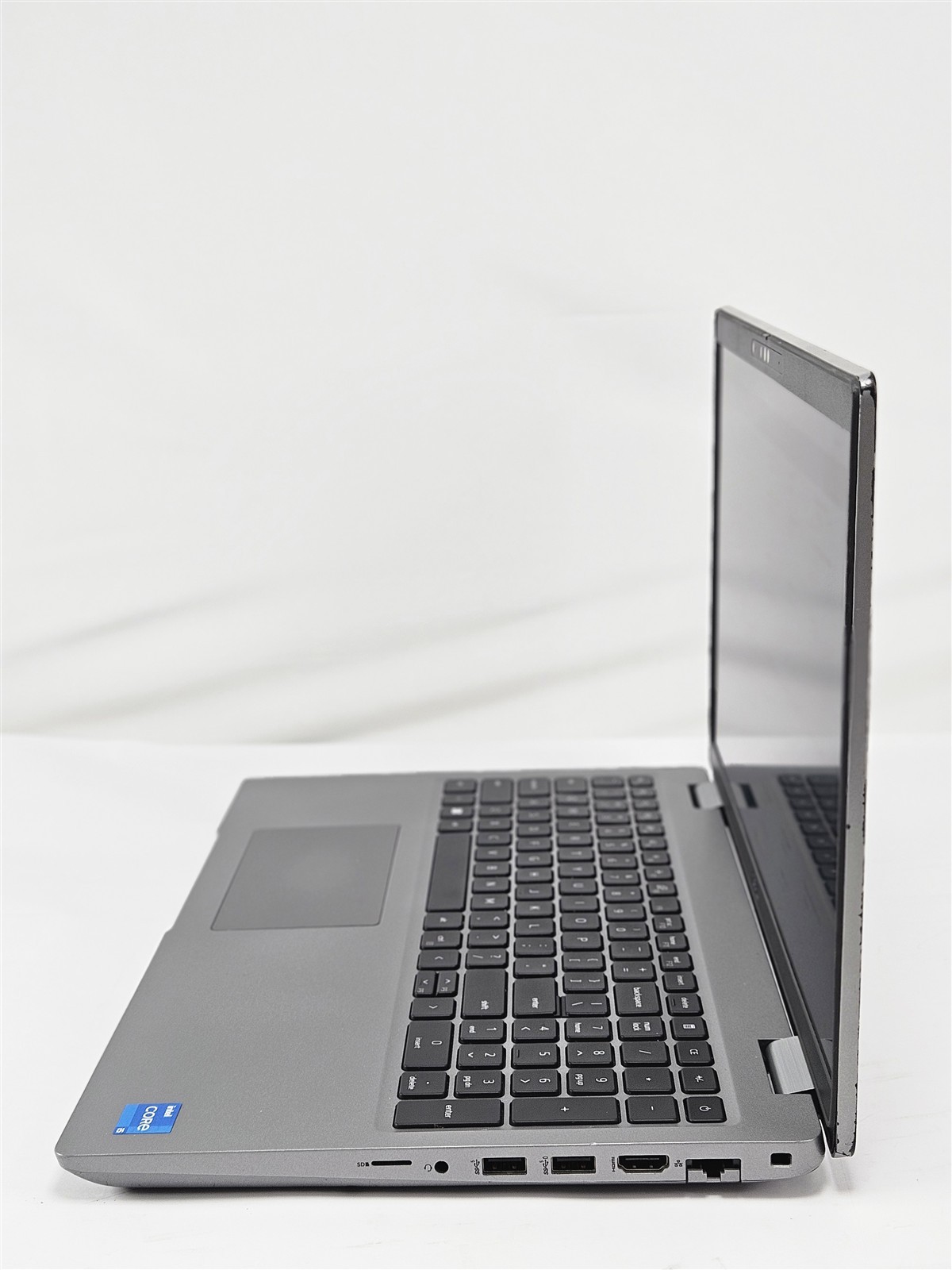 Dell Precision 3571 i5-12600H 16GB 256GB SSD 15.6″ FHD Notebook