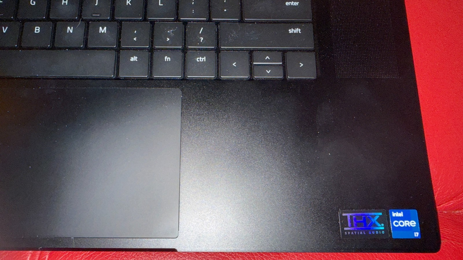 Razer Blade 17 2.4 GHz i7 16GB 1TB SSD RTX 3070 Ti Excellent