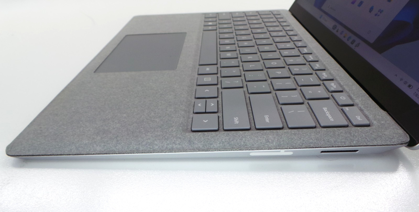 Microsoft Surface Laptop 2 | 13.5″ Touch | i7-8650U 1.90GHz 16GB RAM 512GB SSD