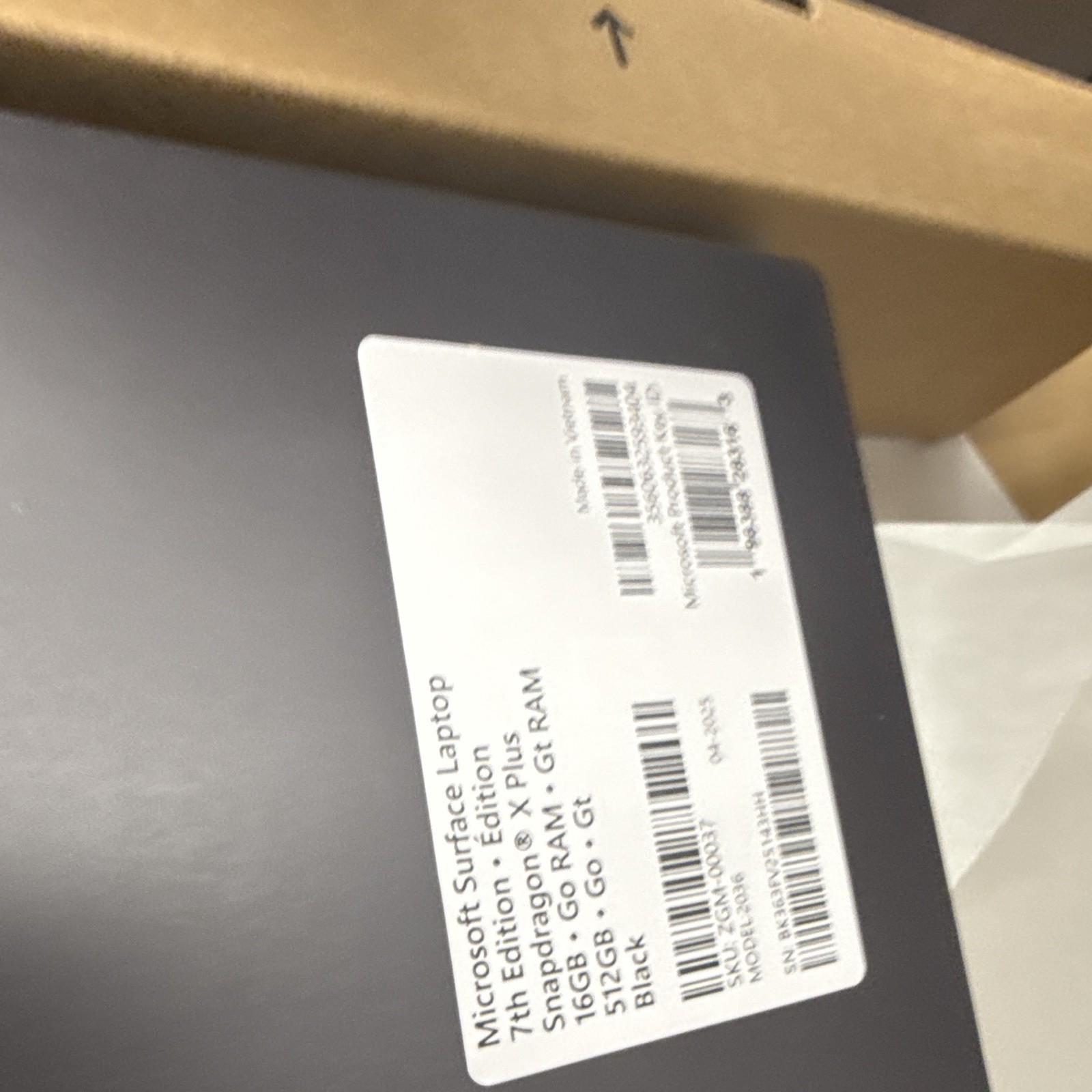 Microsoft Surface Laptop 13.8″ Snapdragon X Plus 16GB 512GB SSD Black W11
