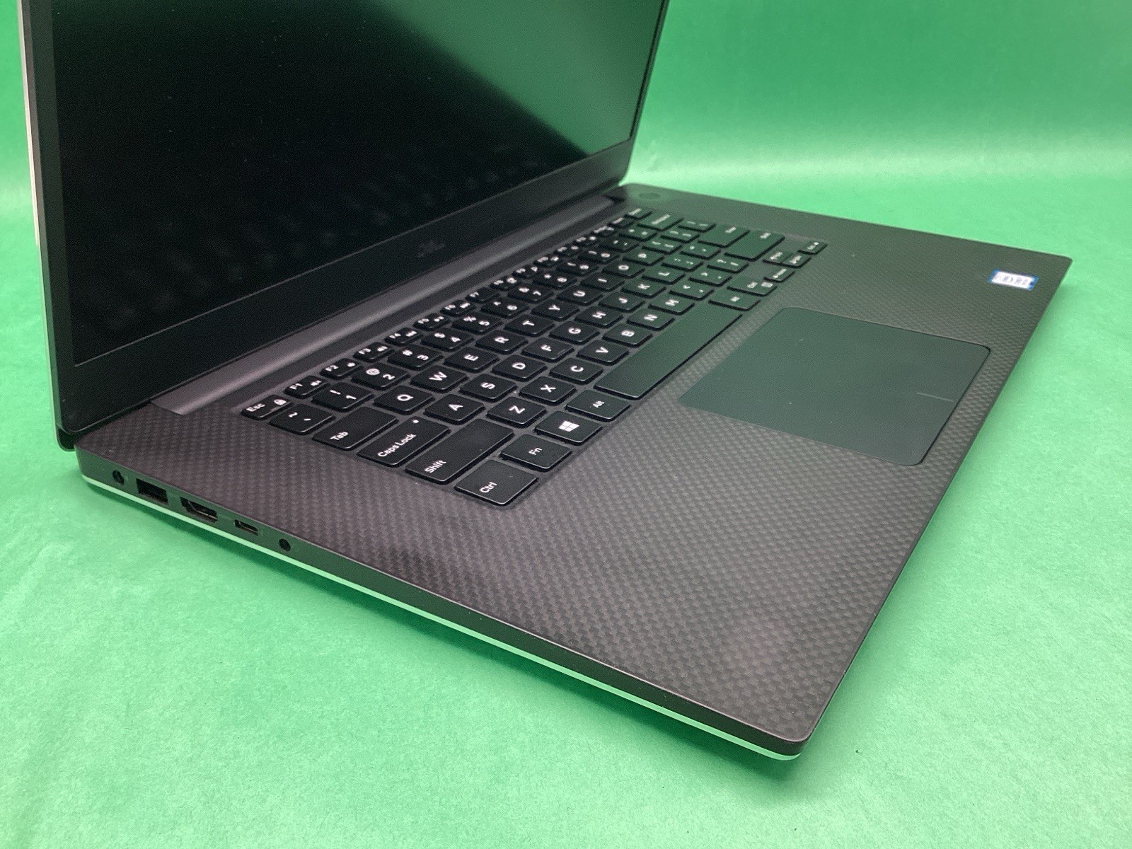 Dell XPS 15 7590 – Intel i7 9750H – NO SSD – POWERS ON – UNTESTED