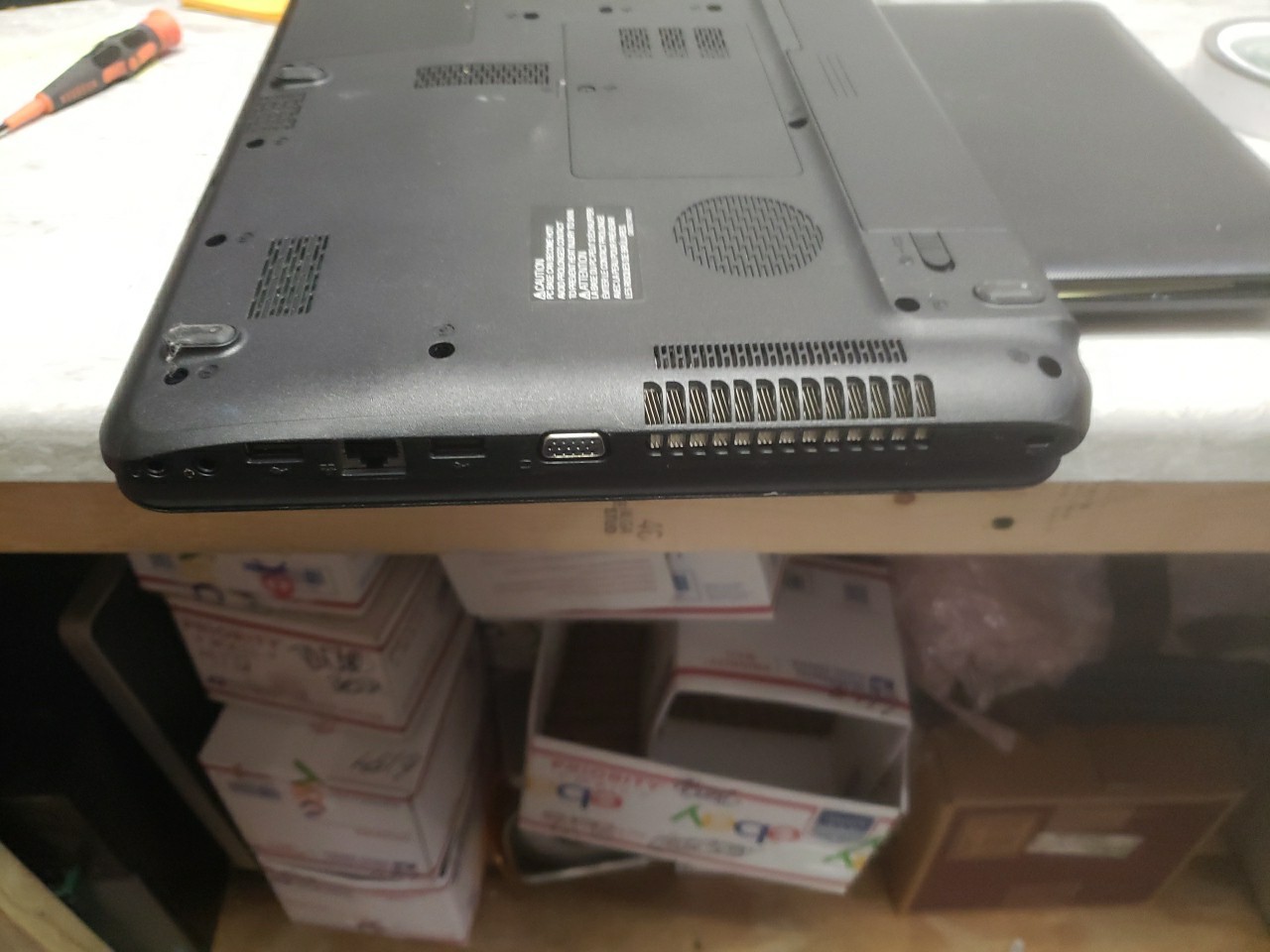 Toshiba Satellite C655D amd e300 1.30ghz 15″ Laptop 4 GB RAM free shipping