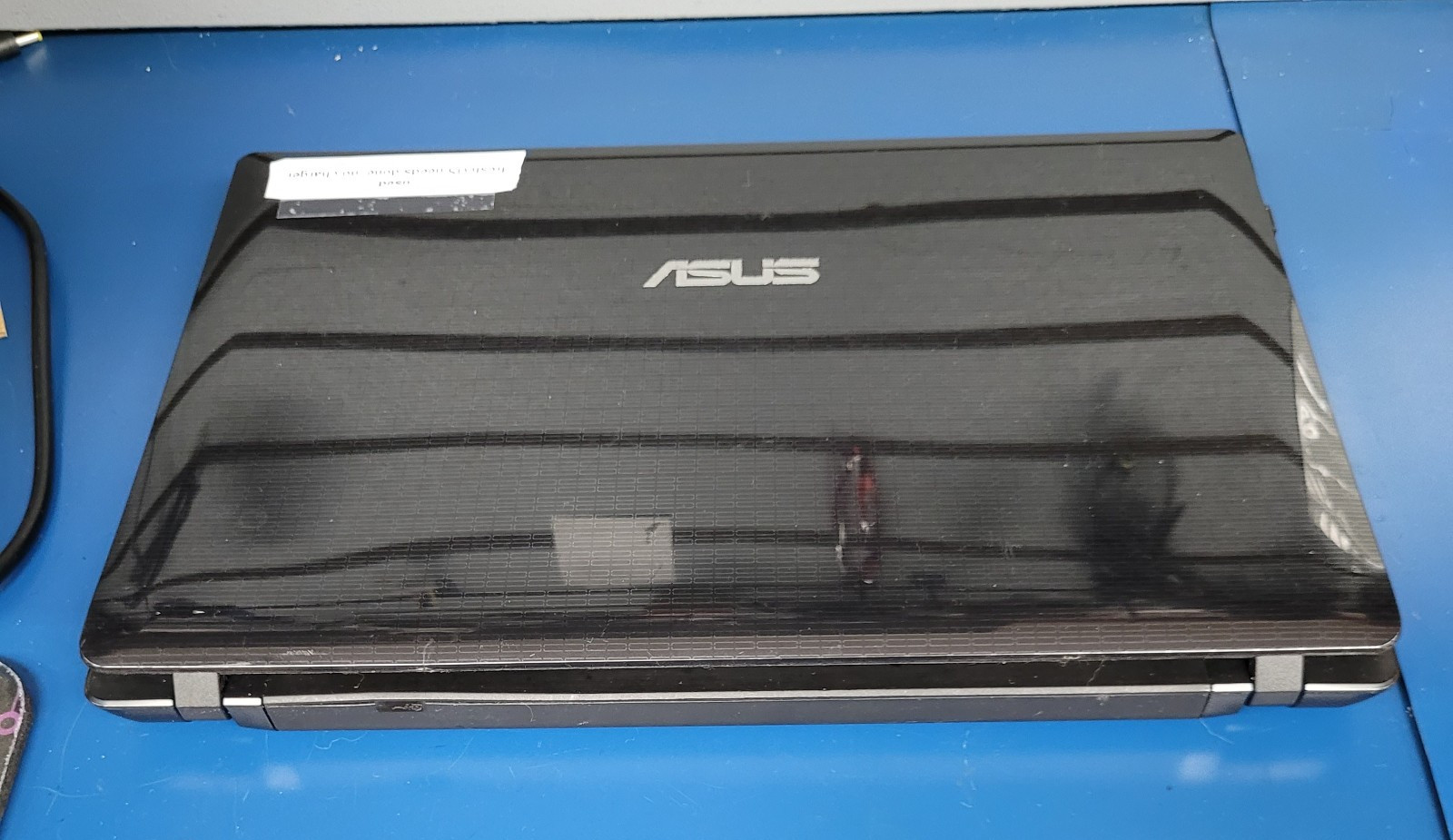 Asus A53E-XN1, Intel Pentium 8940 @2.0GHz, 4 GB RAM, 120 GB SSD, Linux Mint
