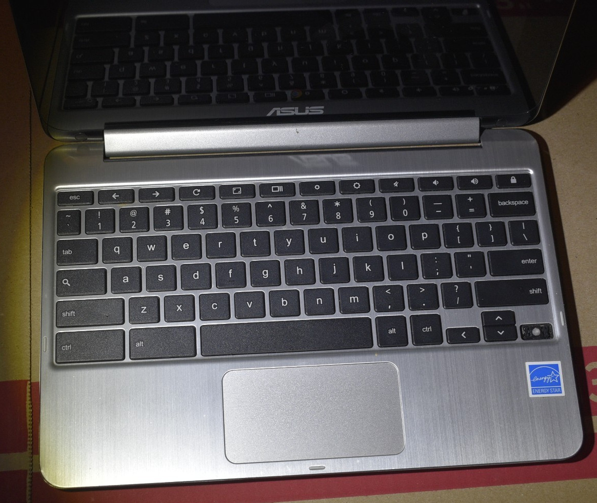 Asus C100P Flip 2-in-1 Touchscreen 10″ Chromebook 1.8GHz 2GB RAM 16GB Notebook