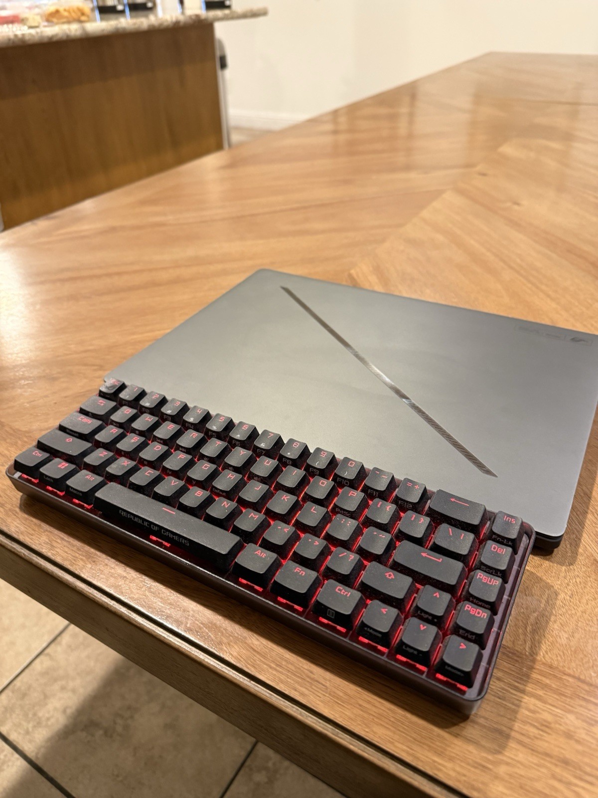 ASUS ROG Zephyrus G16 RTX 4090 BUNDLE Includes ASUS ROG mechanical keyboard