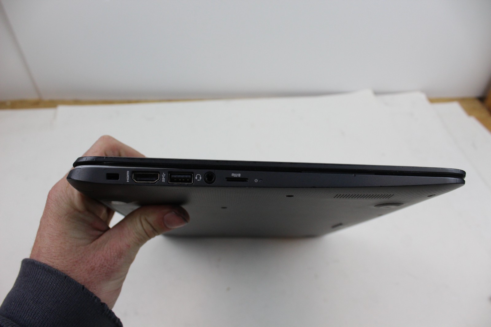 HP 14 G4 Chromebook, 16GB SSD, 4GB RAM NO CHARGER