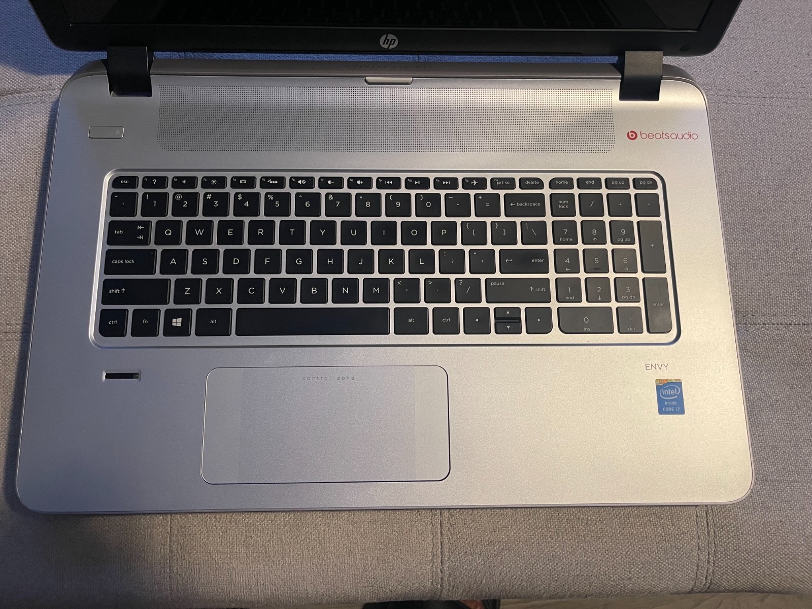 HP Envy 17t-k100 17.3″ Laptop i7-4710HQ 12GB RAM 256 GB SSD 2.50Ghz Win 10 home
