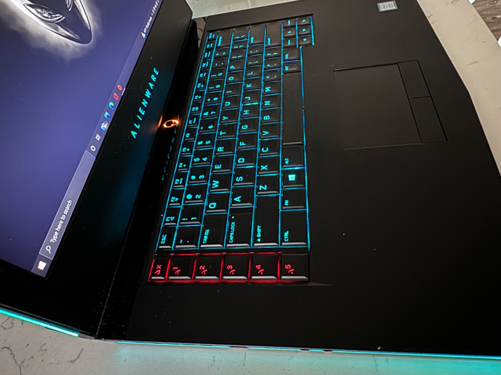 Alienware m15 R3, 15.6″ (512 GB, 16 GB Ram) Gaming Laptop (AWM15-7593BLK-PUS)