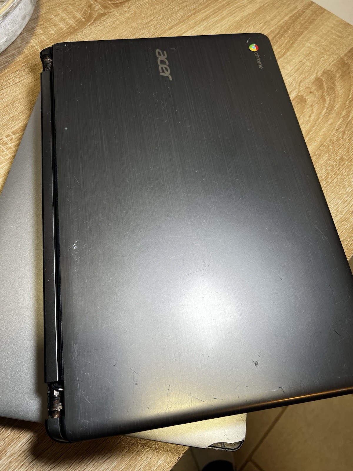 2 Acer Chromebooks Laptops ( Silver Works ) (Black Unaware If It Works (READ)