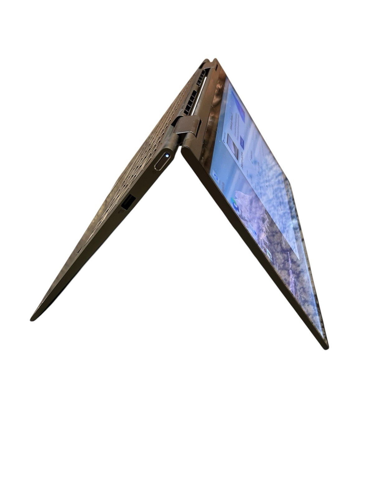 Lenovo Yoga 7 14itl5 14″ 2-in-1 Convertible Laptop & Charger in Original Box
