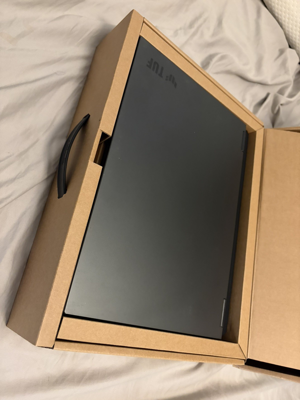 Asus tuf gaming a16 ryzen 9 Radeon 780m 1tb Ssd 32gb Ram