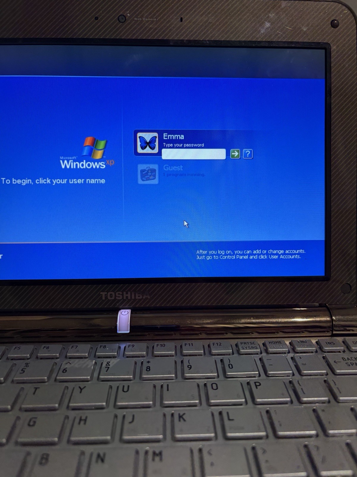 Toshiba NB305-N410BN-G 10” Netbook Intel Atom Windows 7 Starter Locked to user