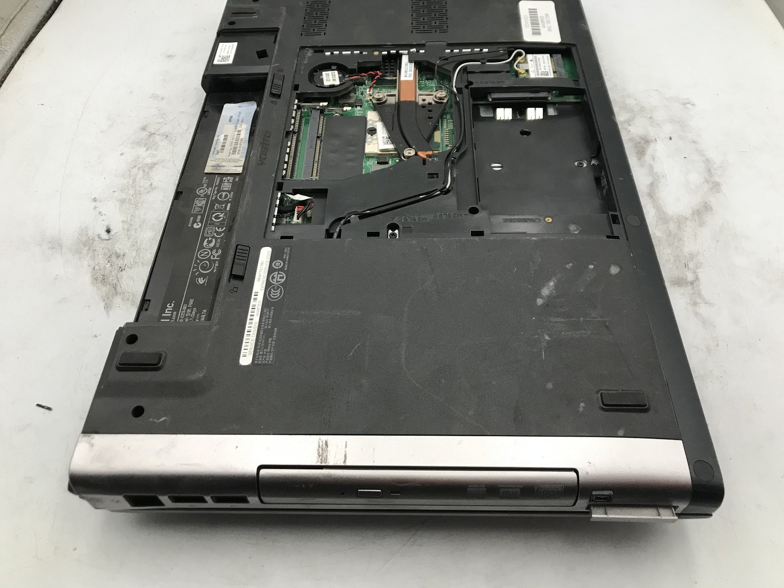 DELL VOSTRO 3700 – BOOTS TO BIOS – INTEL I3 M370 – NO RAM – READ DESCRIPTION -BB