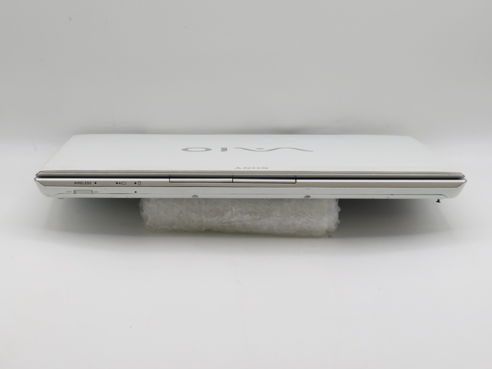 Sony Vaio i5-2410m @ 2.3GHz 4GB DDR3 256GB SSD 13.3″ No OS/AC/Battery