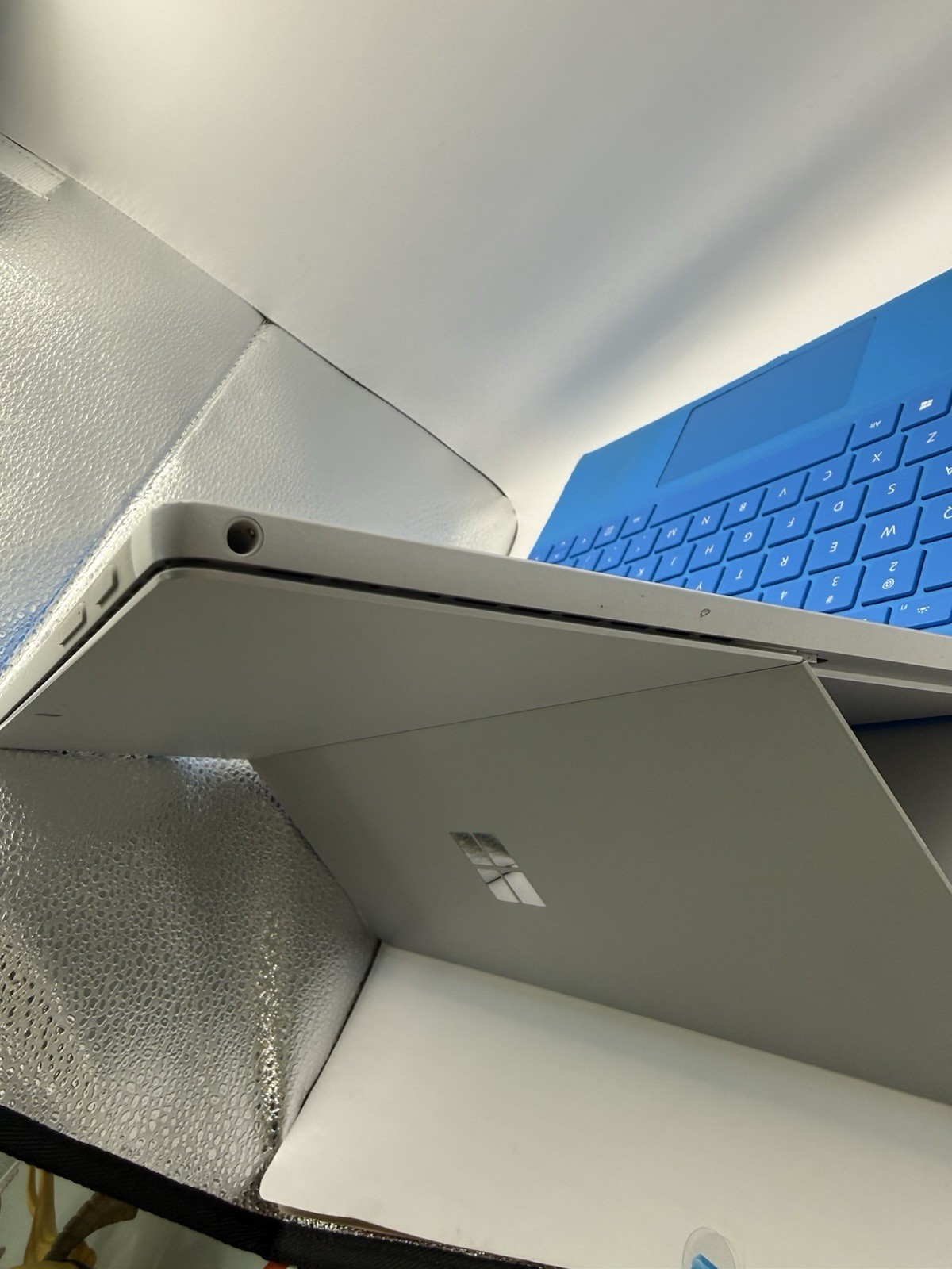 Microsoft Surface Pro 5 i5 4GB 128GB + Blue Type Cover