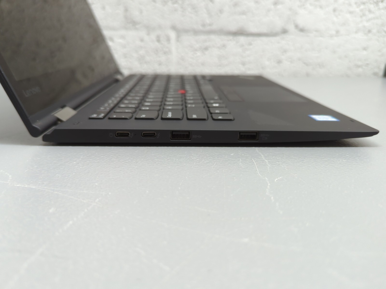 Lenovo X1 Yoga Gen 2 i7-7600U 8GB 256GB SSD Touch 2-in-1 w/ Stylus – Win 11 Pro