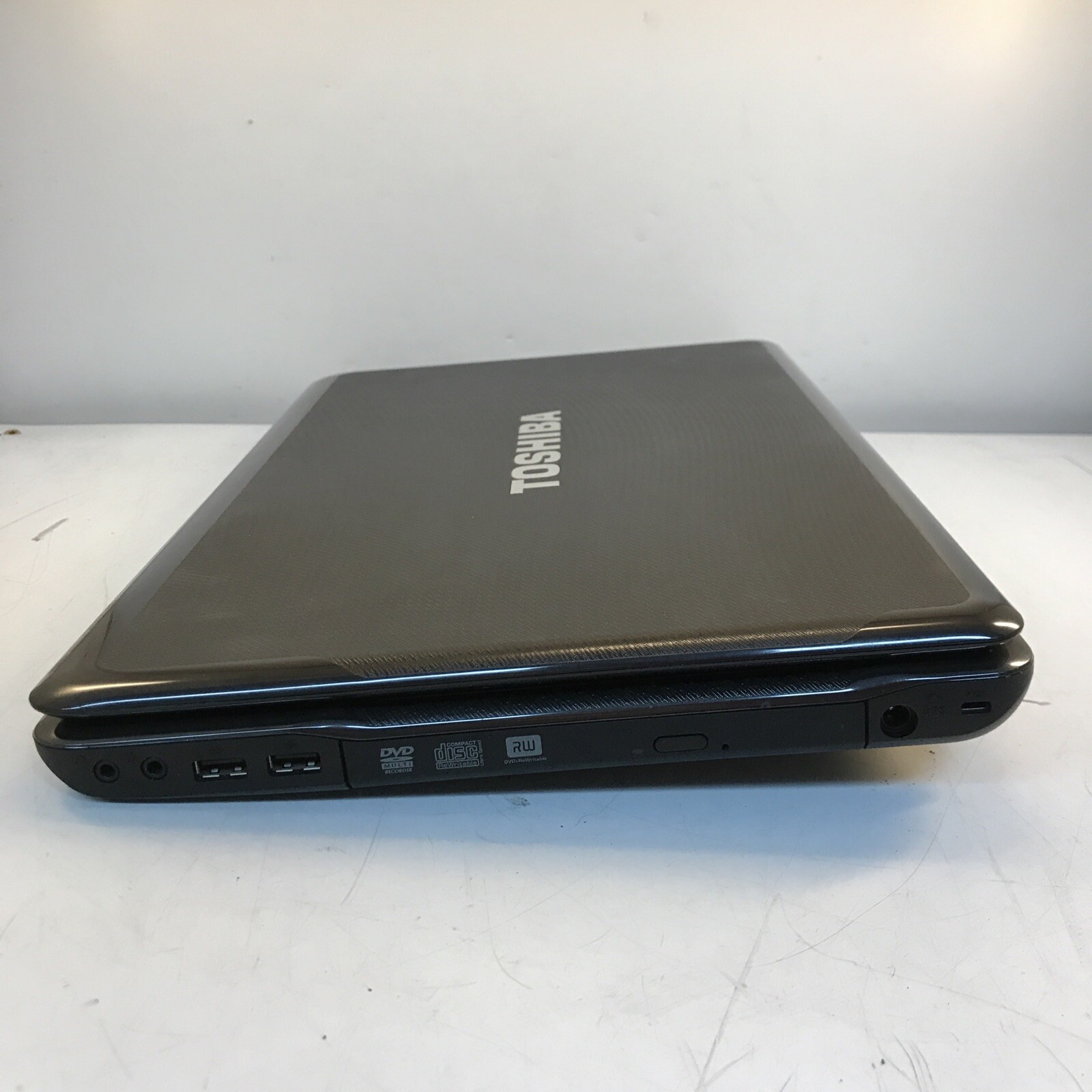 Toshiba Satellite A665-S6086 i3 CPU M370 2.40GHz 2GB RAM, NO HDD Boot to BIOS