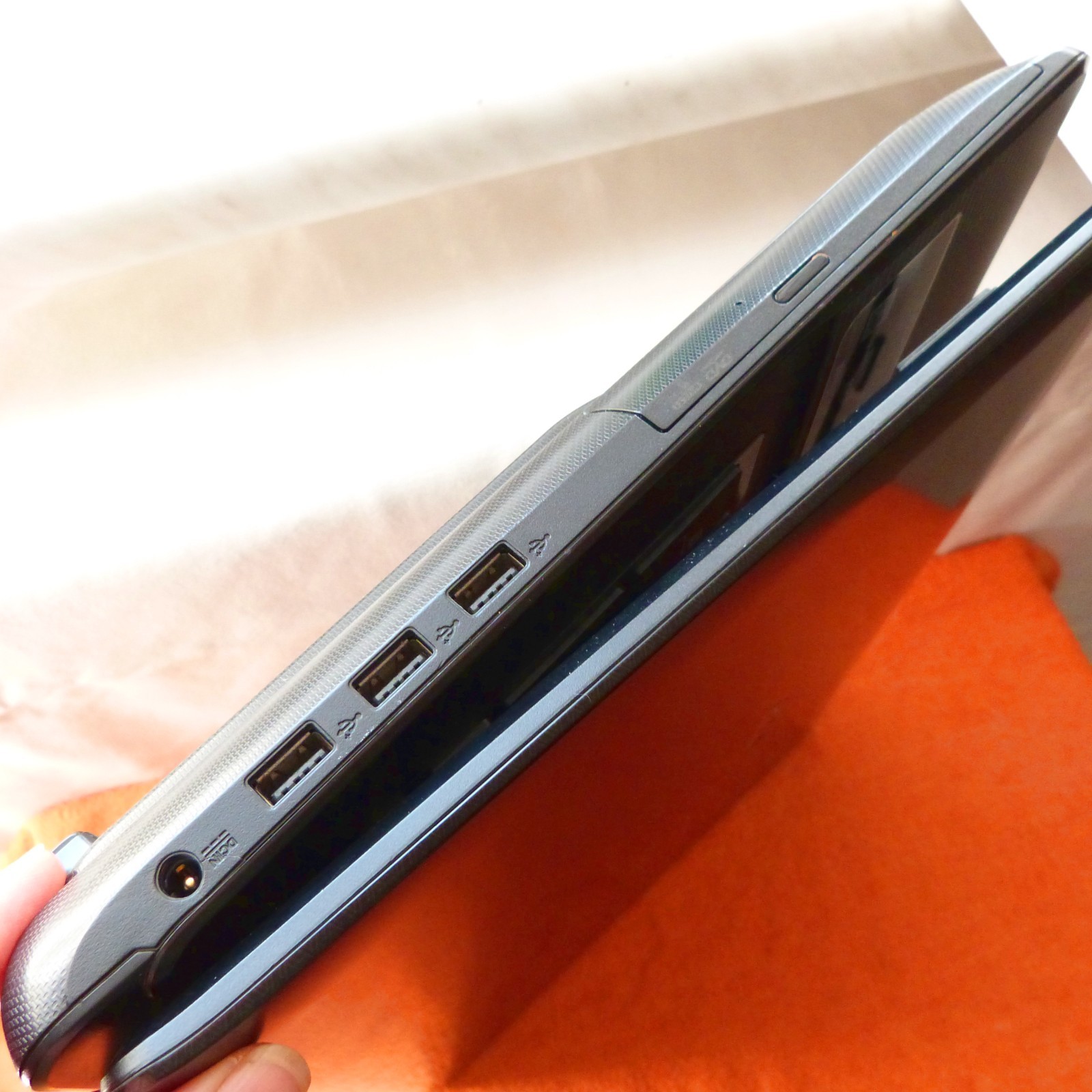 Asus K93 18″ FULLHD Cinema Monster l 20GB RAM NEW l 2TB HDD SSD Windows 11 i7