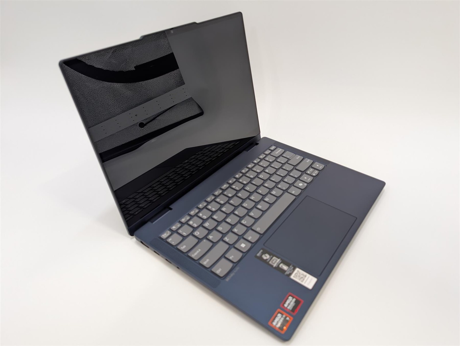 Lenovo IdeaPad 5 2in1 14″ Ryzen AI 7 350 16GB 1TB SSD 860M Blue Used-Very Good