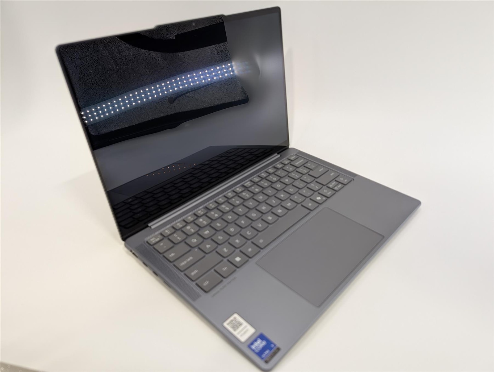 Lenovo Slim 7 14″ Core Ultra 7 258V 32GB 1TB SSD Arc Luna Grey Used-Very Good