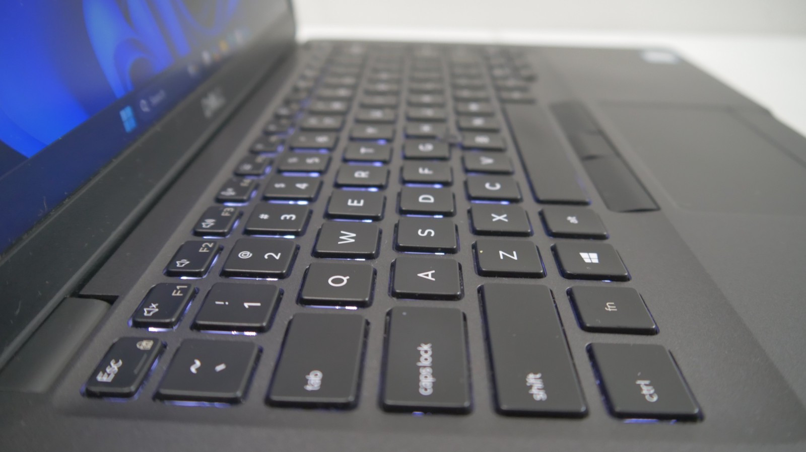 Dell Latitude 5400 i5-8365U 16 GB RAM 500 GB NVMe Win 11 Pro-PAYTECK COMPUTER