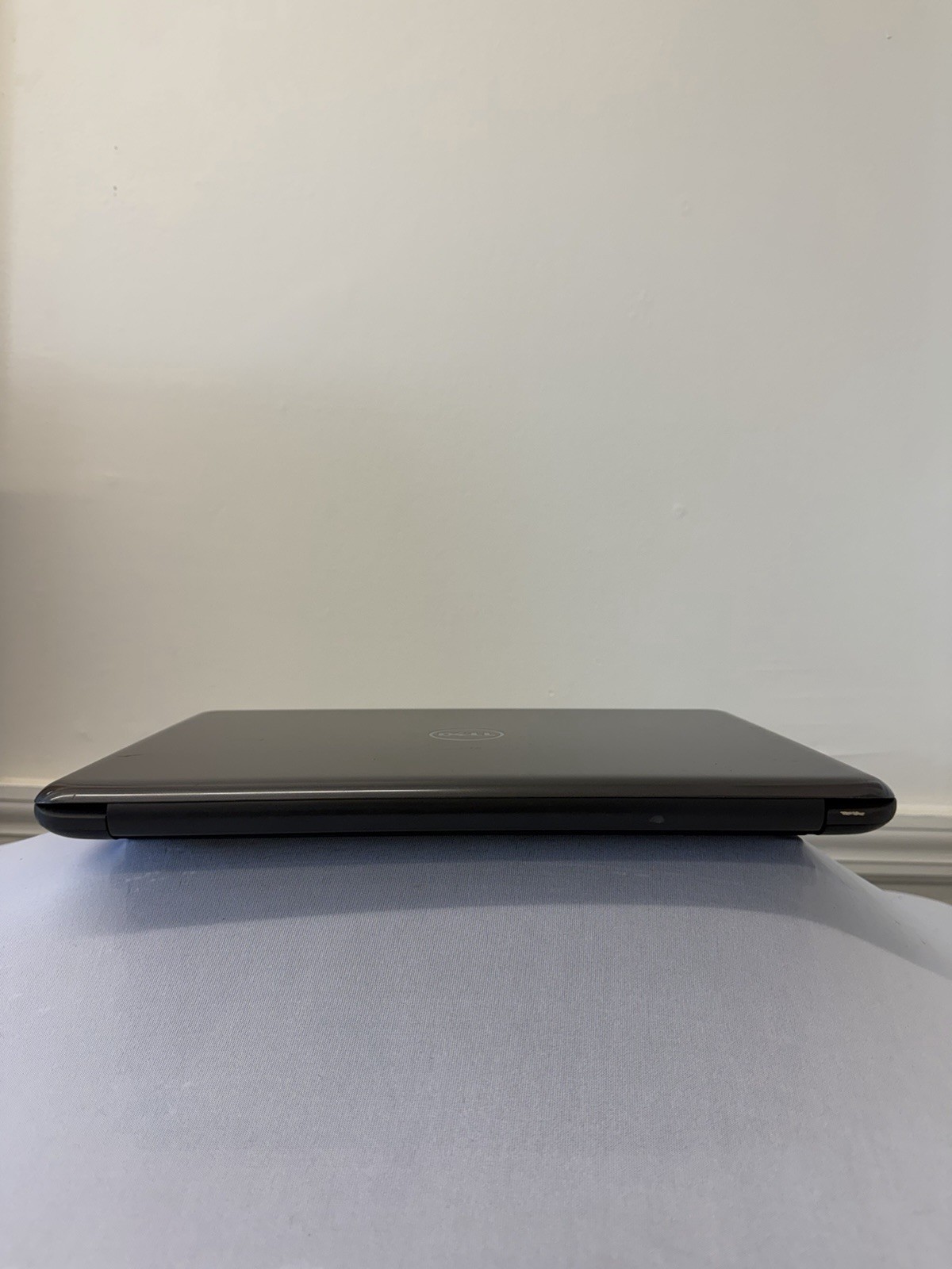 Dell Latitude 3380 Laptop – Good Screen – Intel i3-6006U – RAM 4GB – Read Des