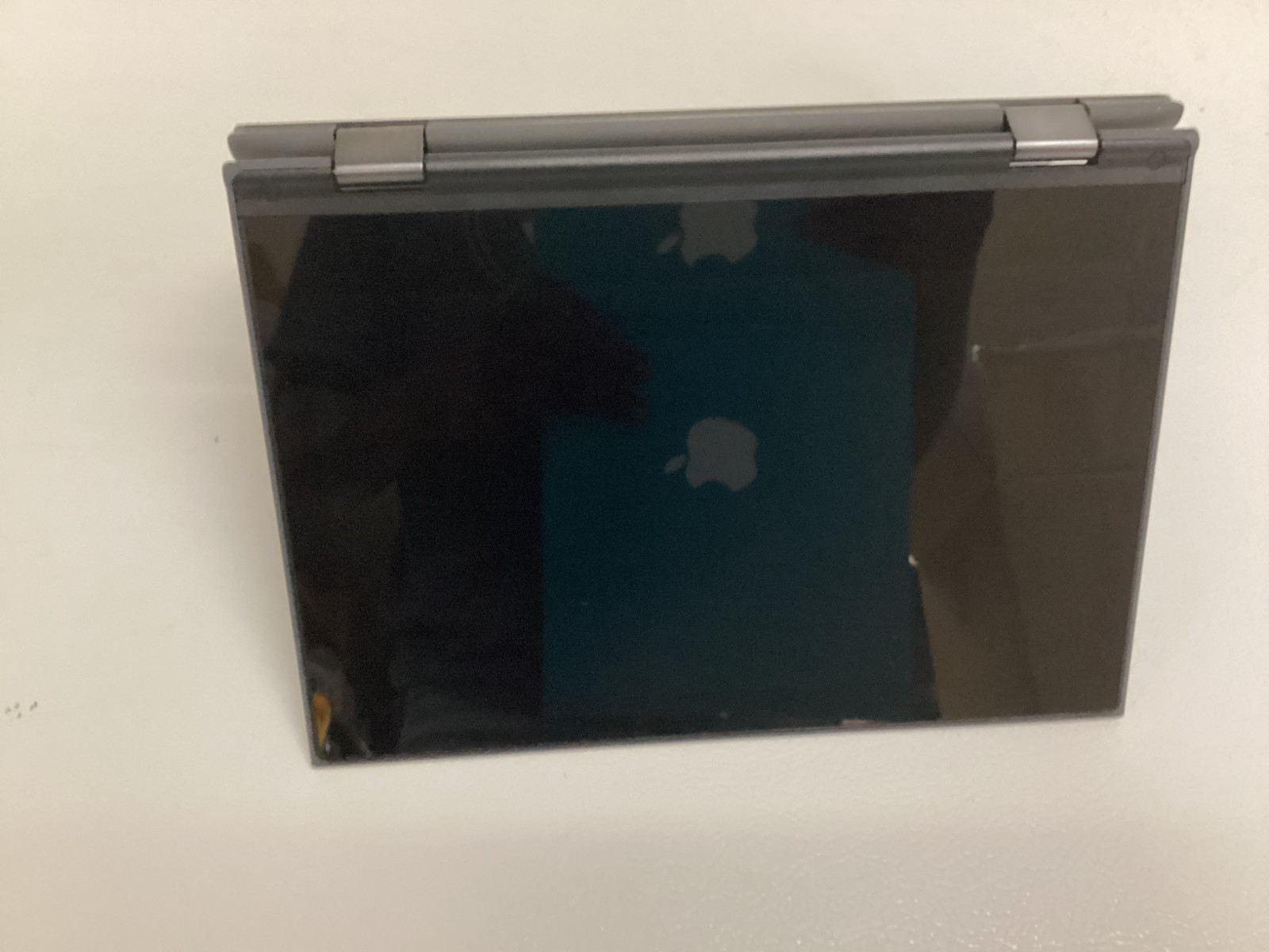 Lenovo 300e chromebook 2nd Gen MTK model 81QC 2 in 1 – 32GB – 11.6″