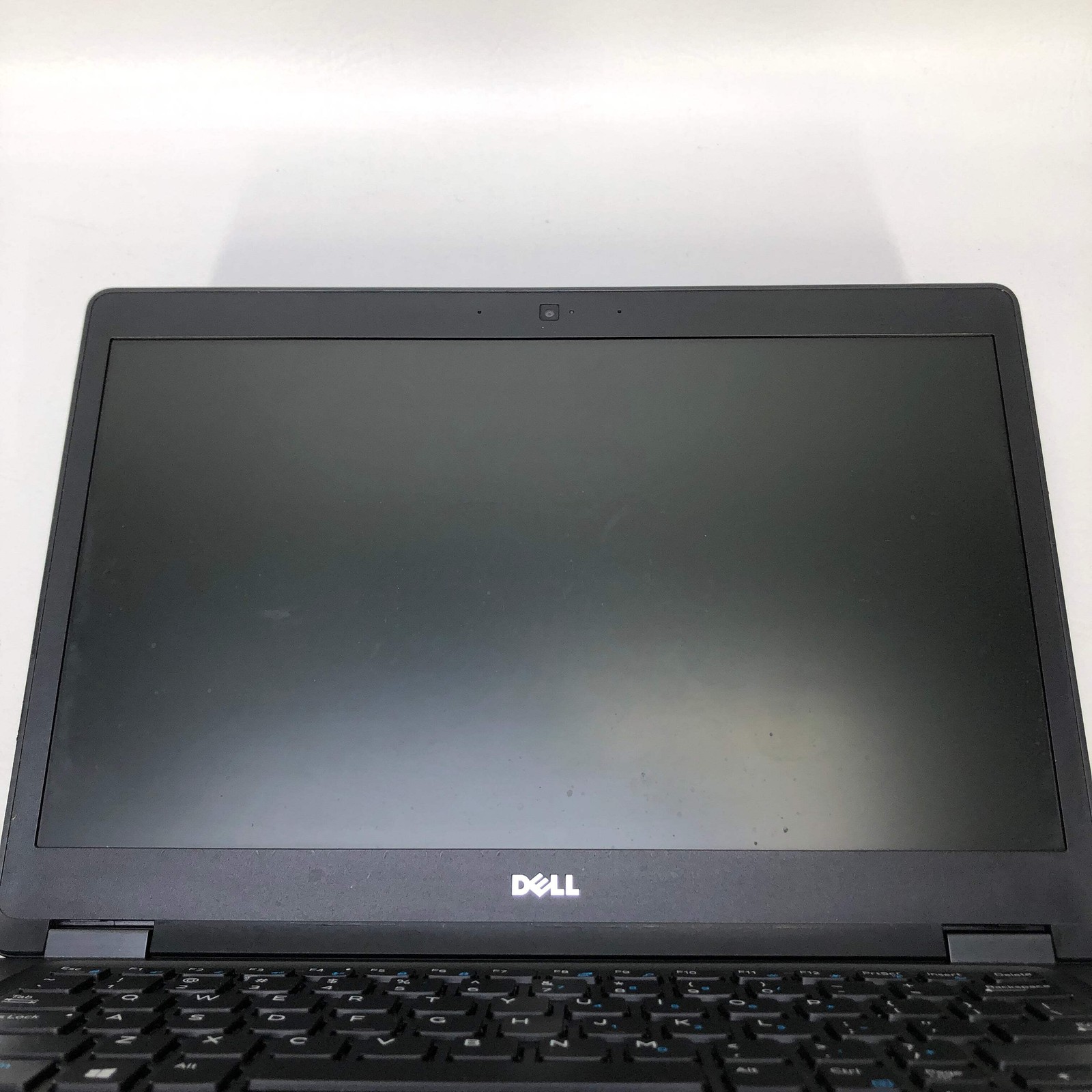 Dell Latitude 5480 14″ i7-7820HQ 2.9GHz 16GB RAM 256GB SSD