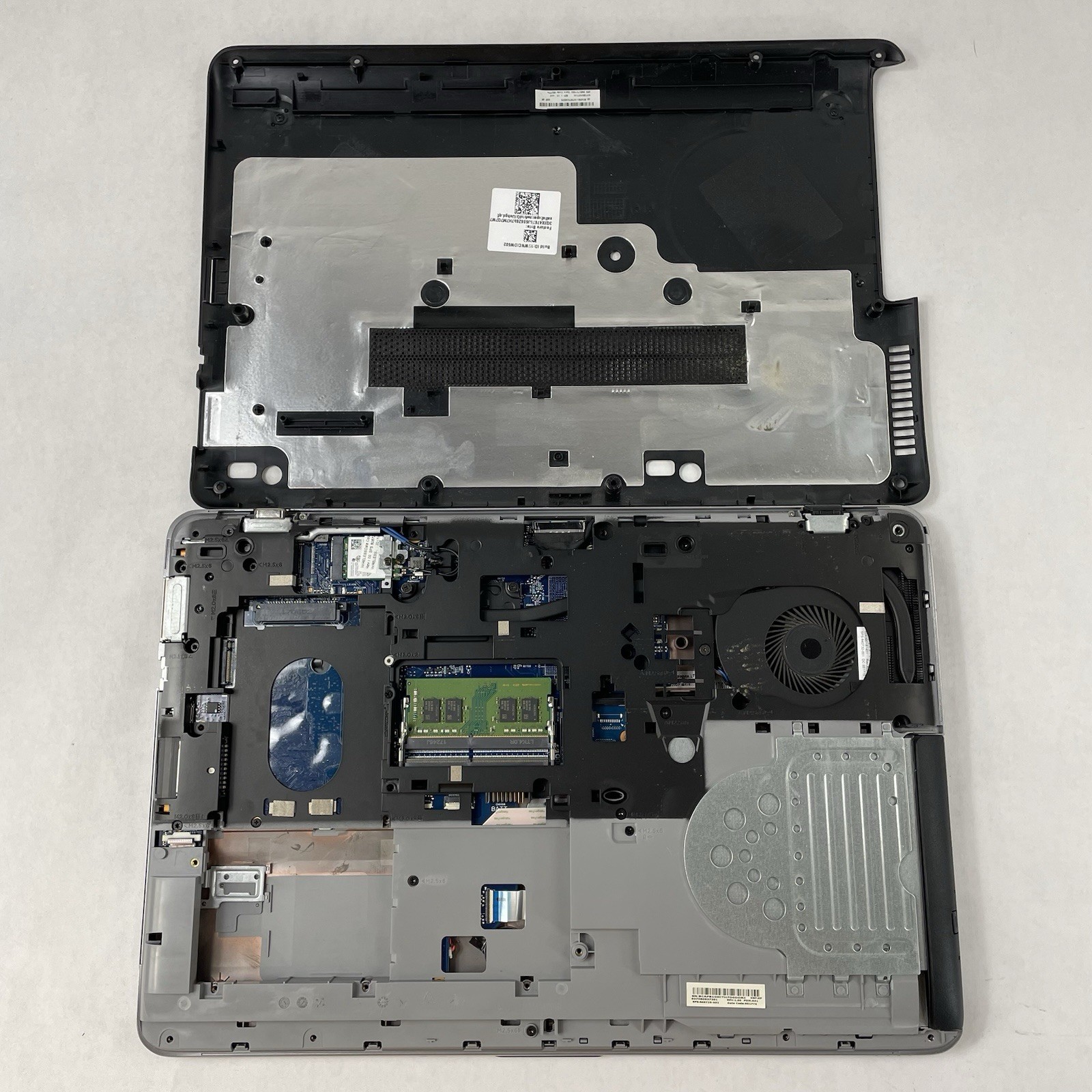 HP ProBook 650 G2 15.6″ i5-6200U 2.30 GHz 8 GB RAM No SSD/OS/AC/Battery