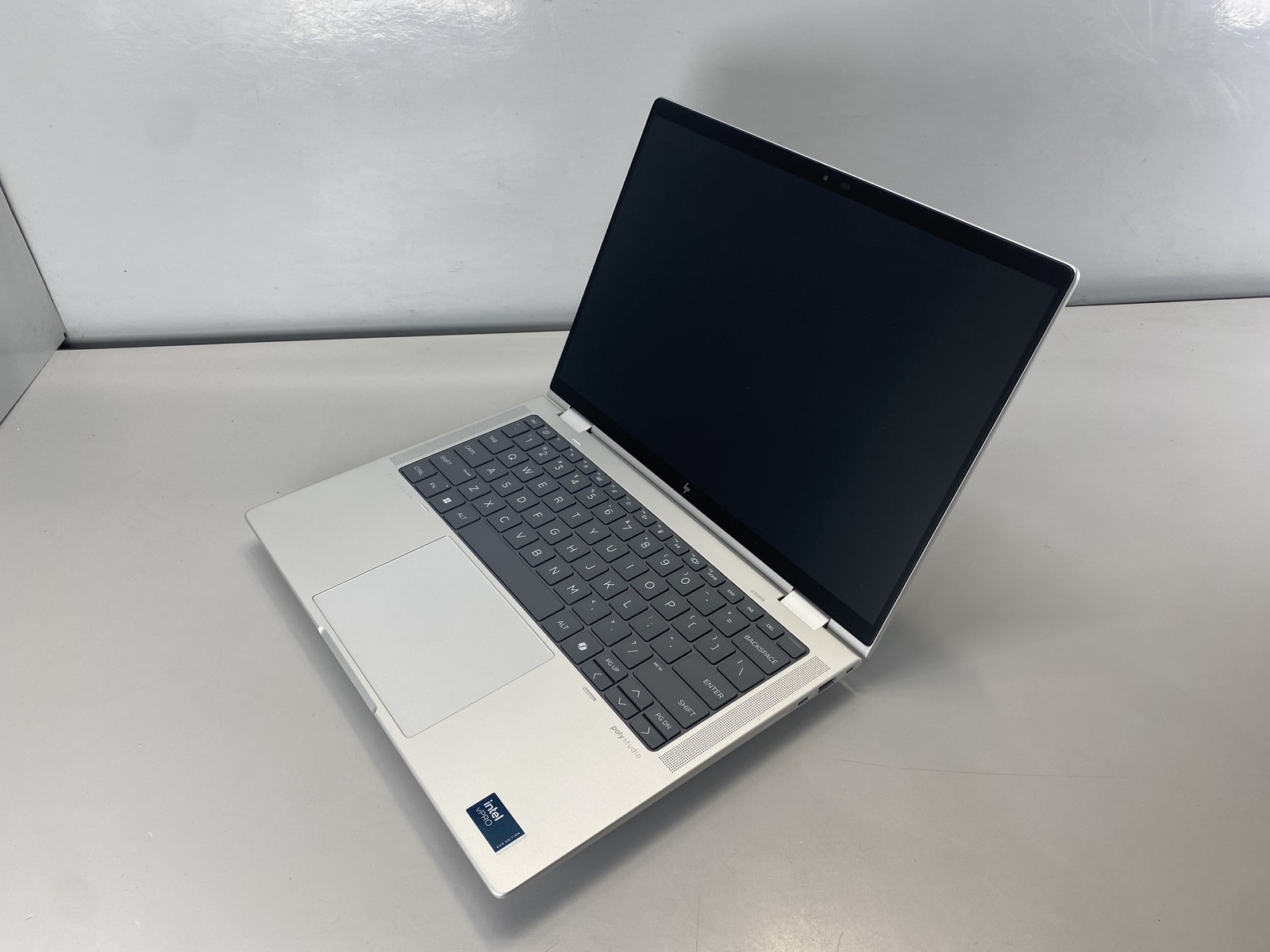 HP Laptop ELITE X360 1040 14 G11 2-IN-1 14″ Intel Core Ultra 7 165H 1TB