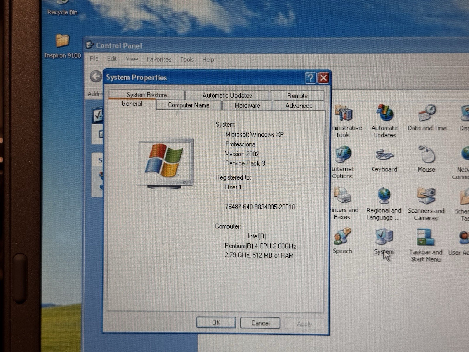 Dell Inspiron 9100 Pentium 4HT 2.8GHz 512MB RAM 40GB 15.4″ ATi Radeon 9700 XP